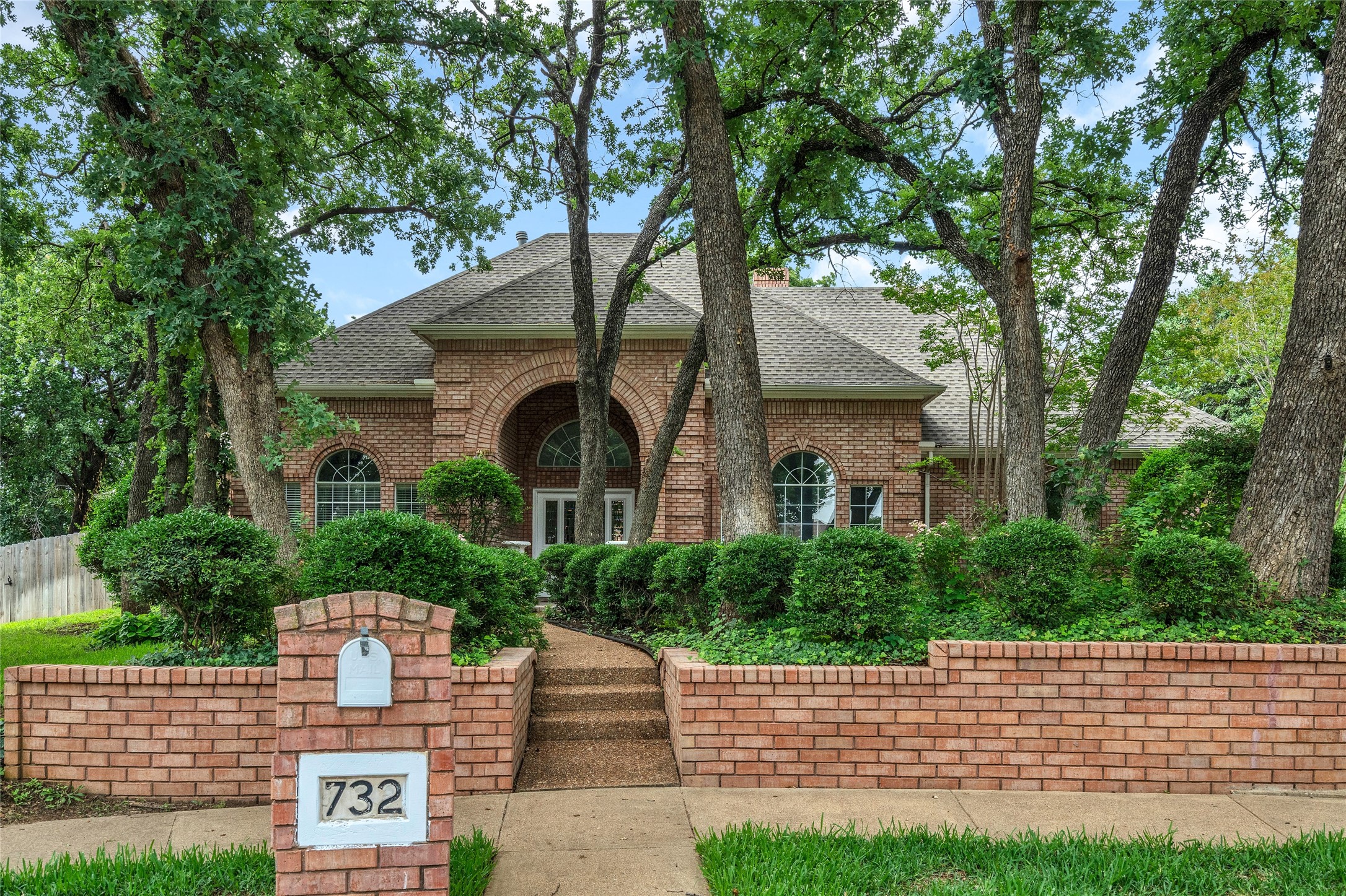 732 Richmond Lane