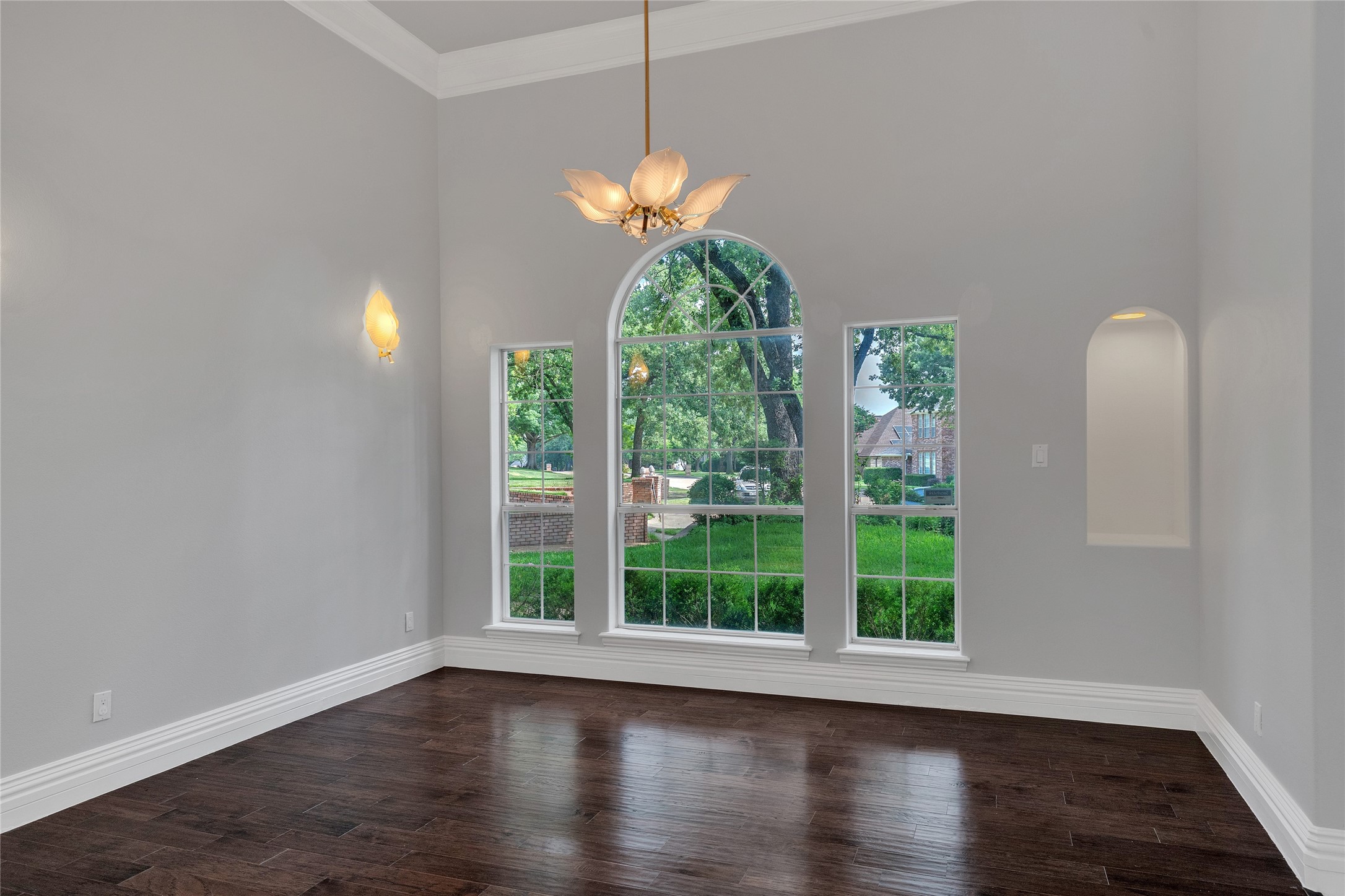 732 Richmond Lane