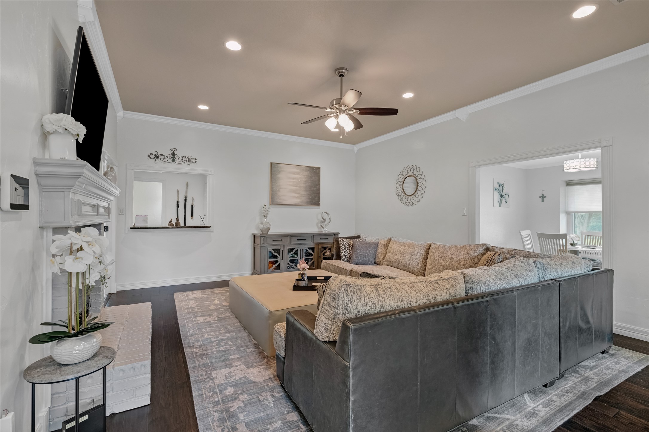 2900 Trail Lake Drive