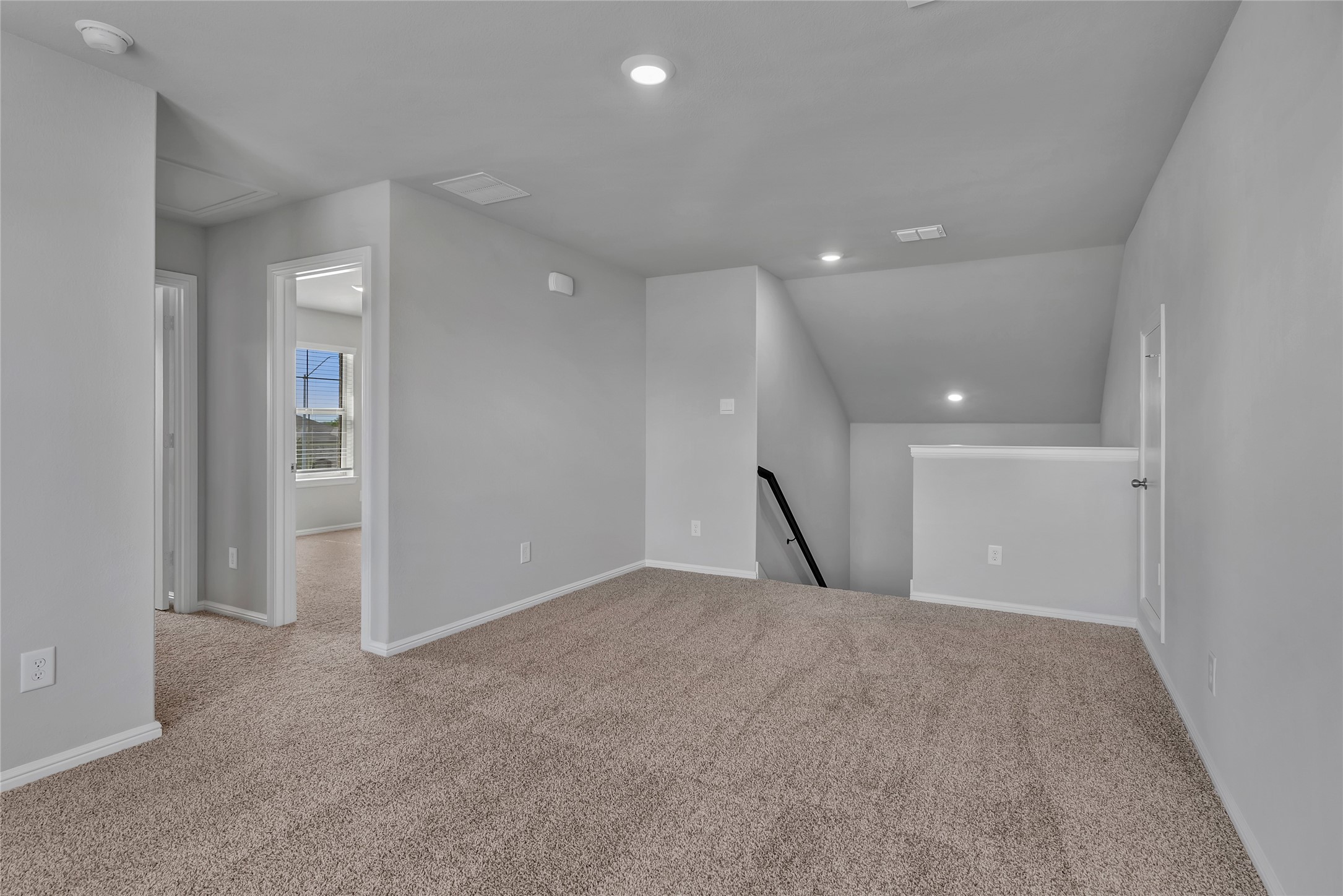16404 Severn Lane
