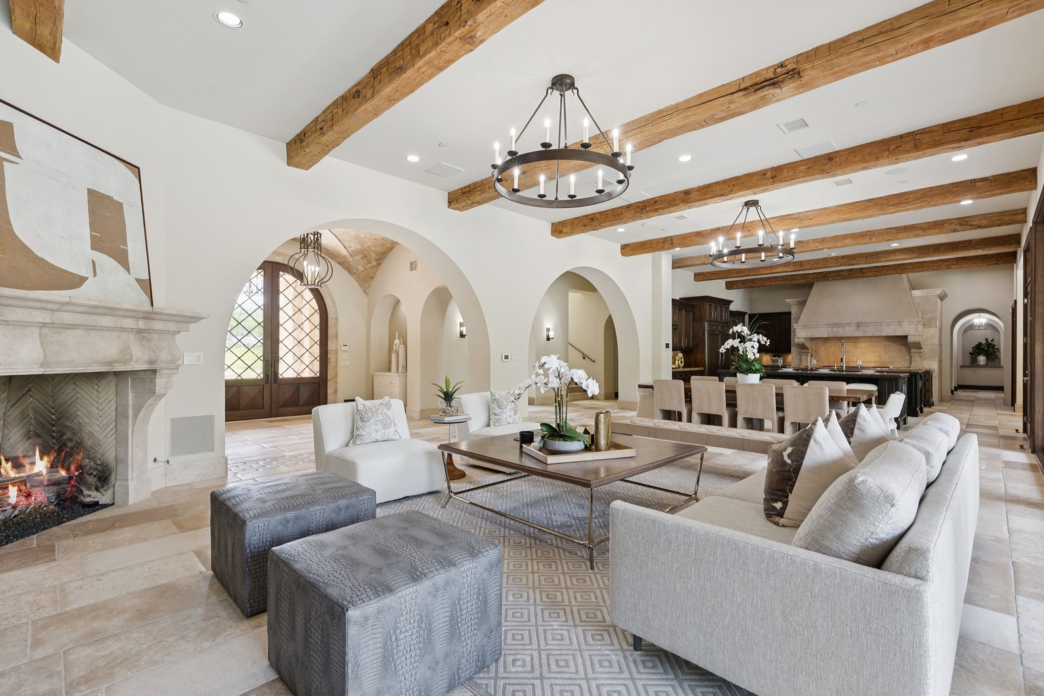 690 S Peytonville Avenue