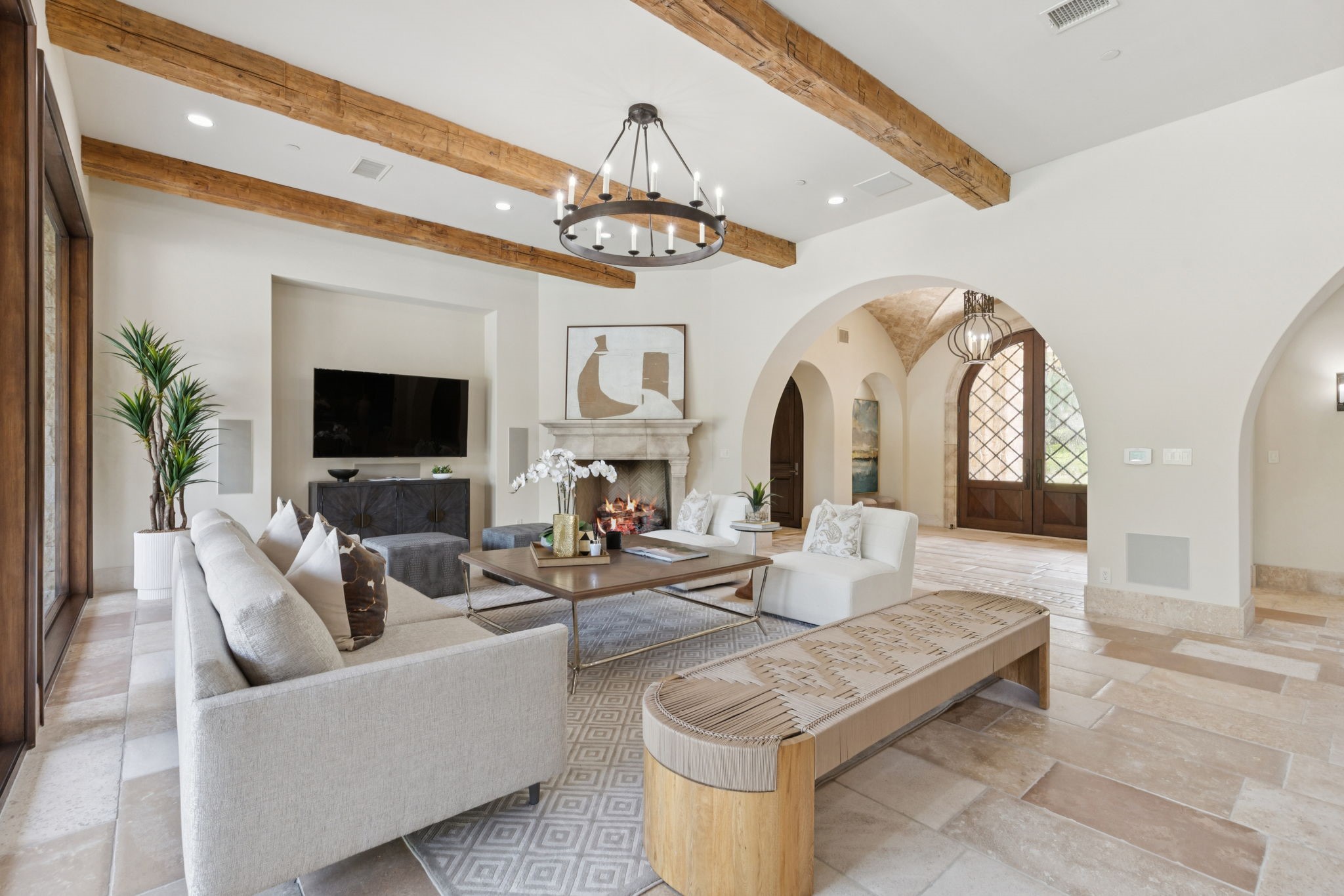 690 S Peytonville Avenue