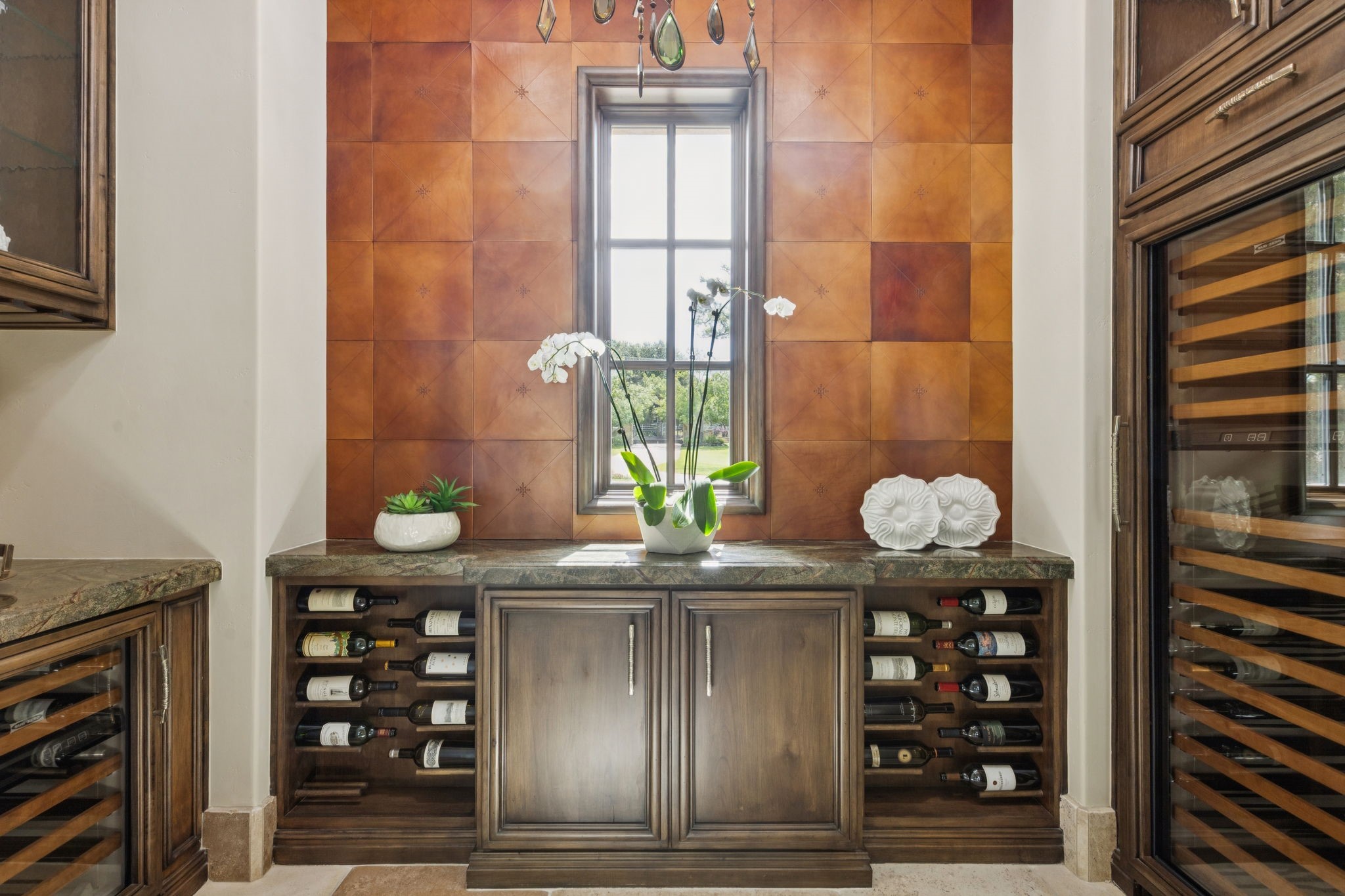 690 S Peytonville Avenue