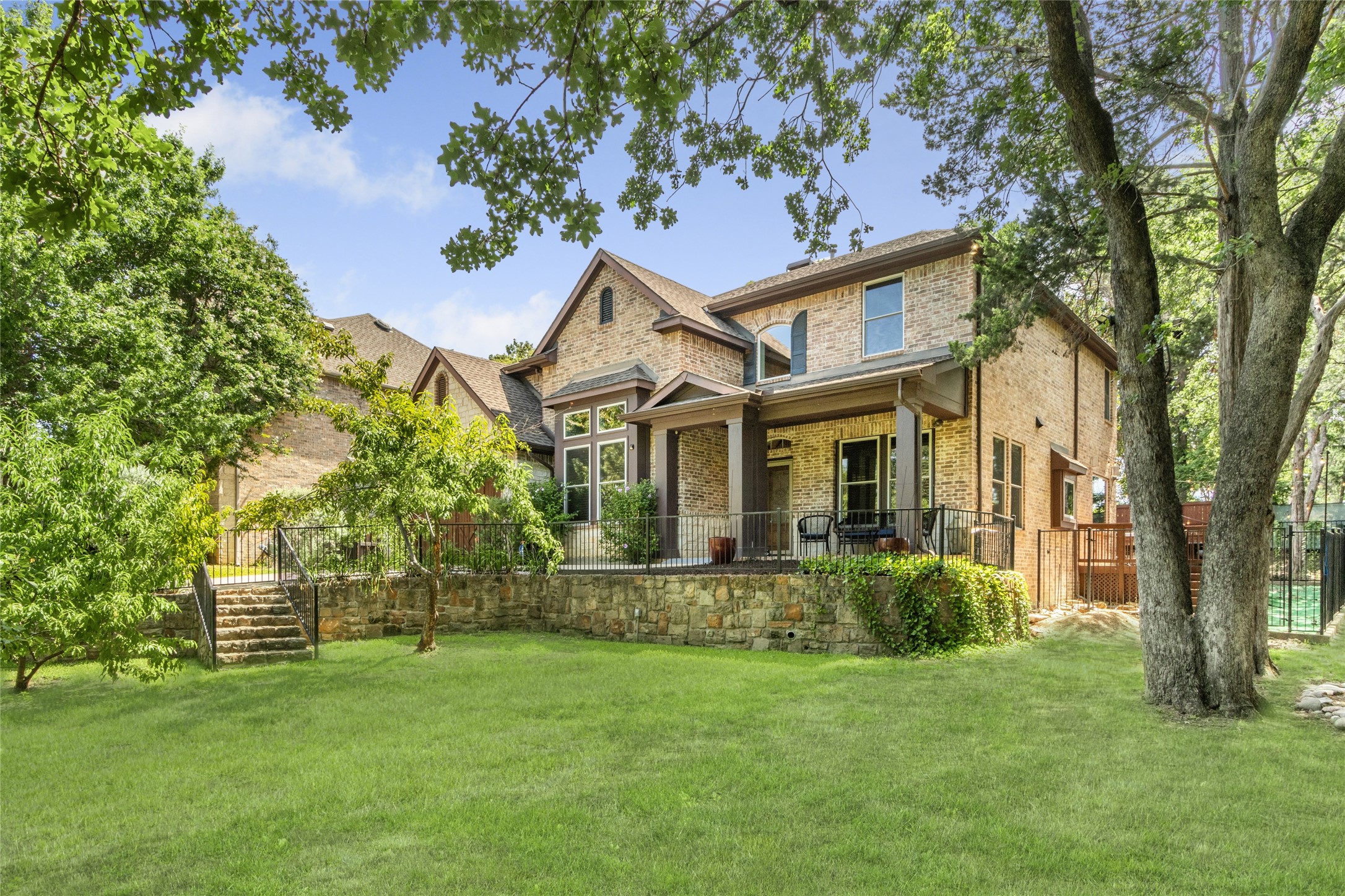 800 Spring Creek Drive