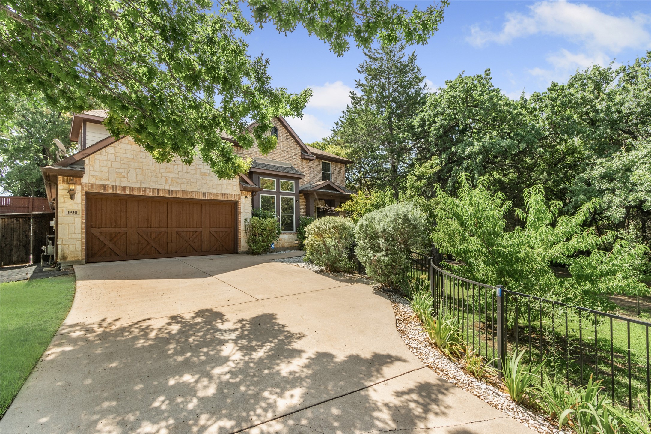 800 Spring Creek Drive