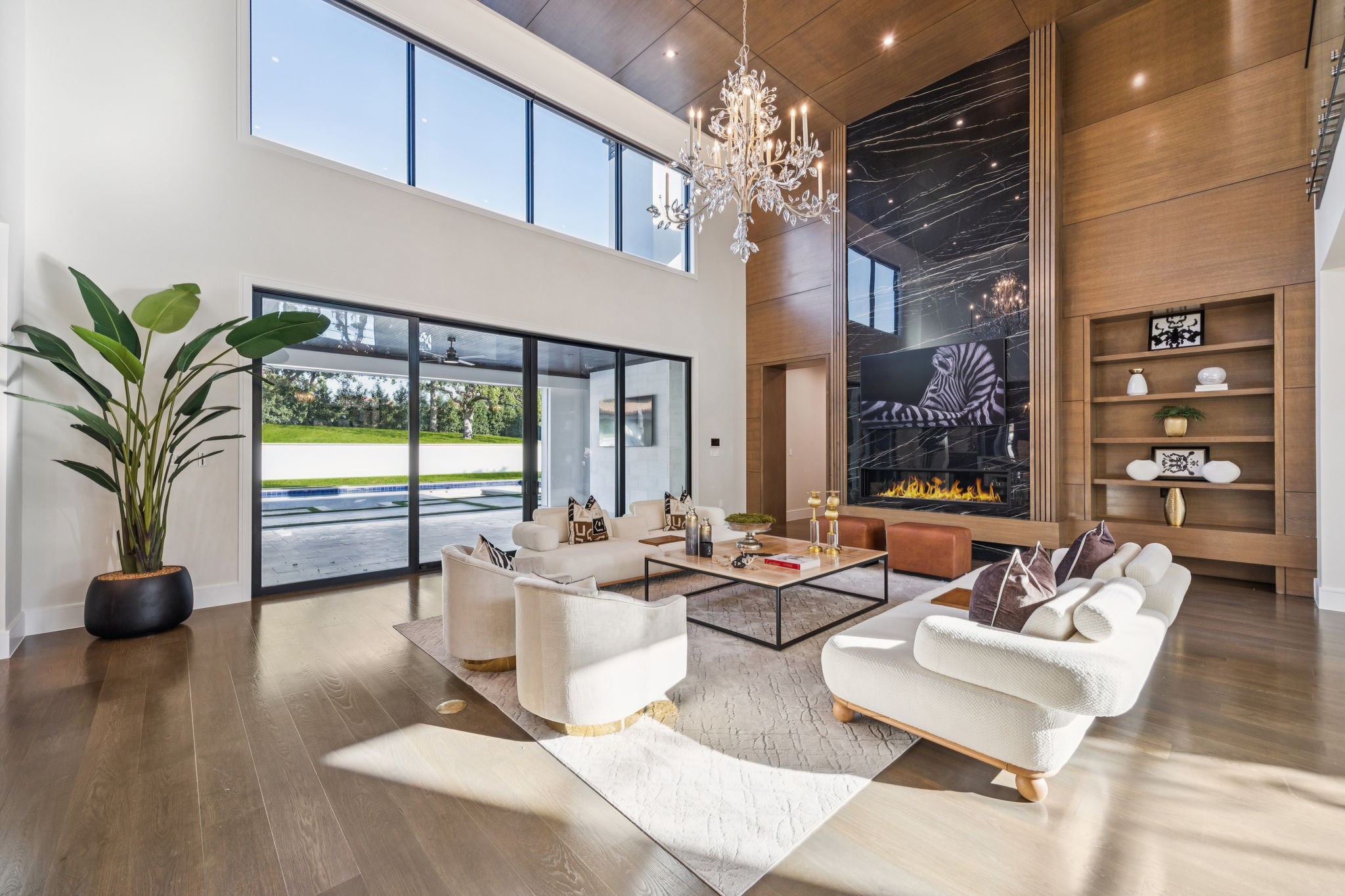 1609 Meandering Way Drive