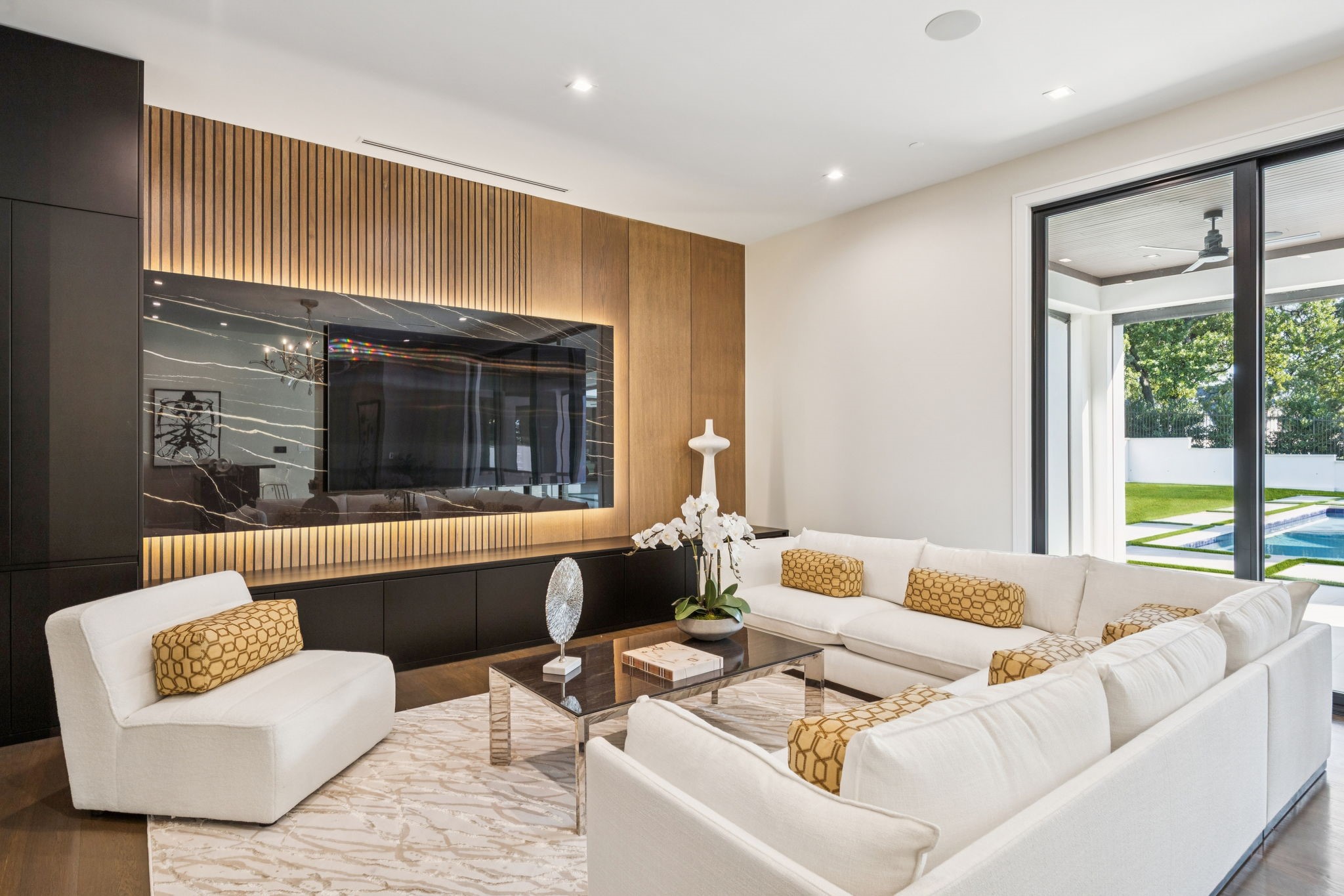 1609 Meandering Way Drive