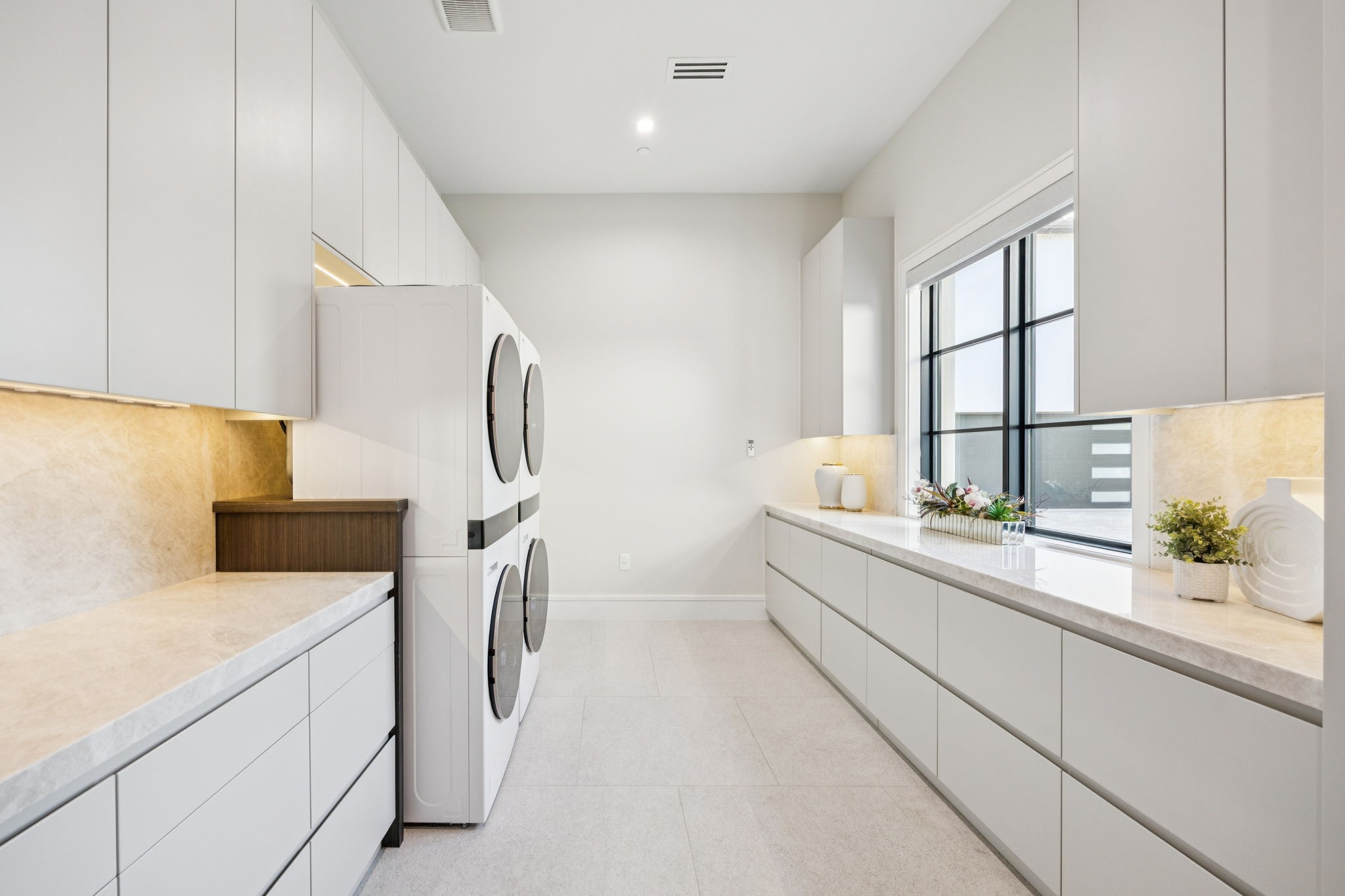 1609 Meandering Way Drive