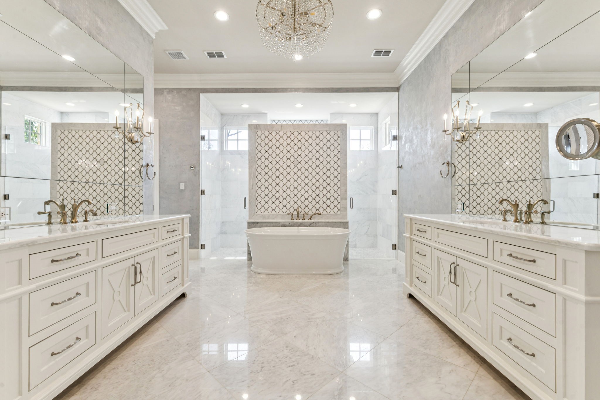 1806 Scenic Circle