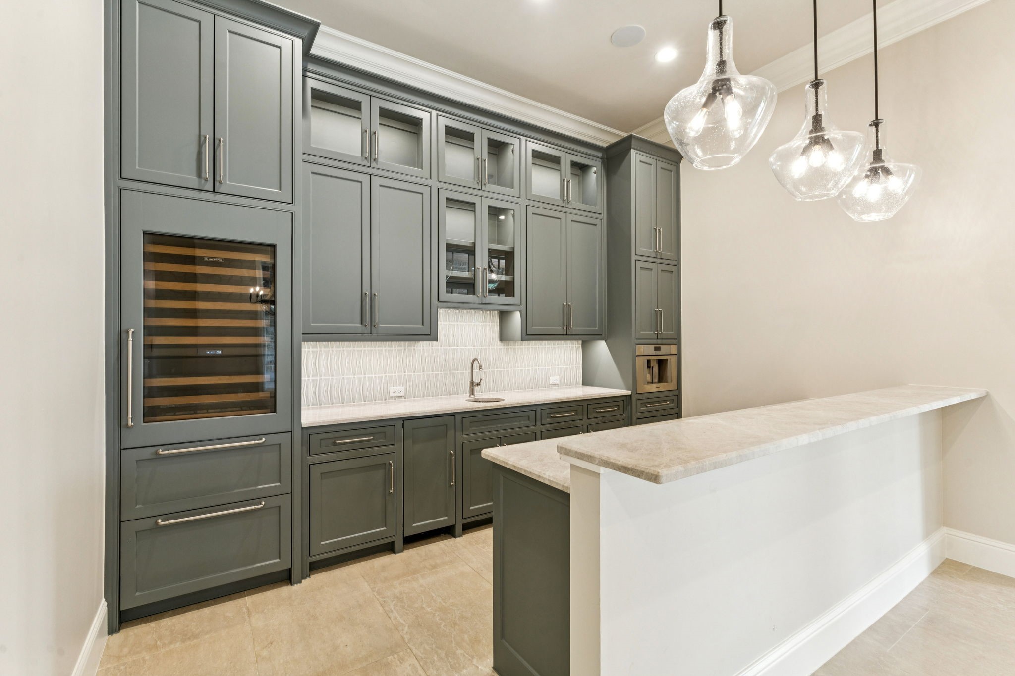 1806 Scenic Circle