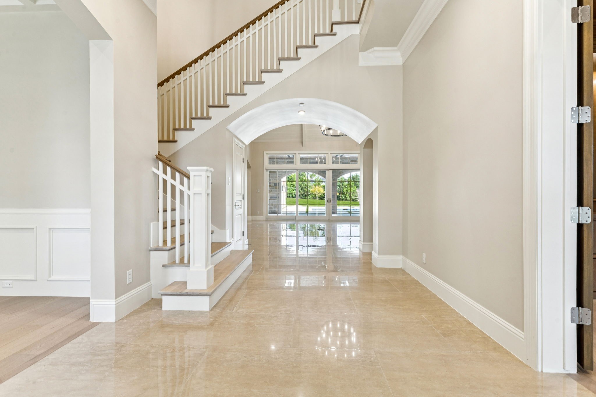 1806 Scenic Circle