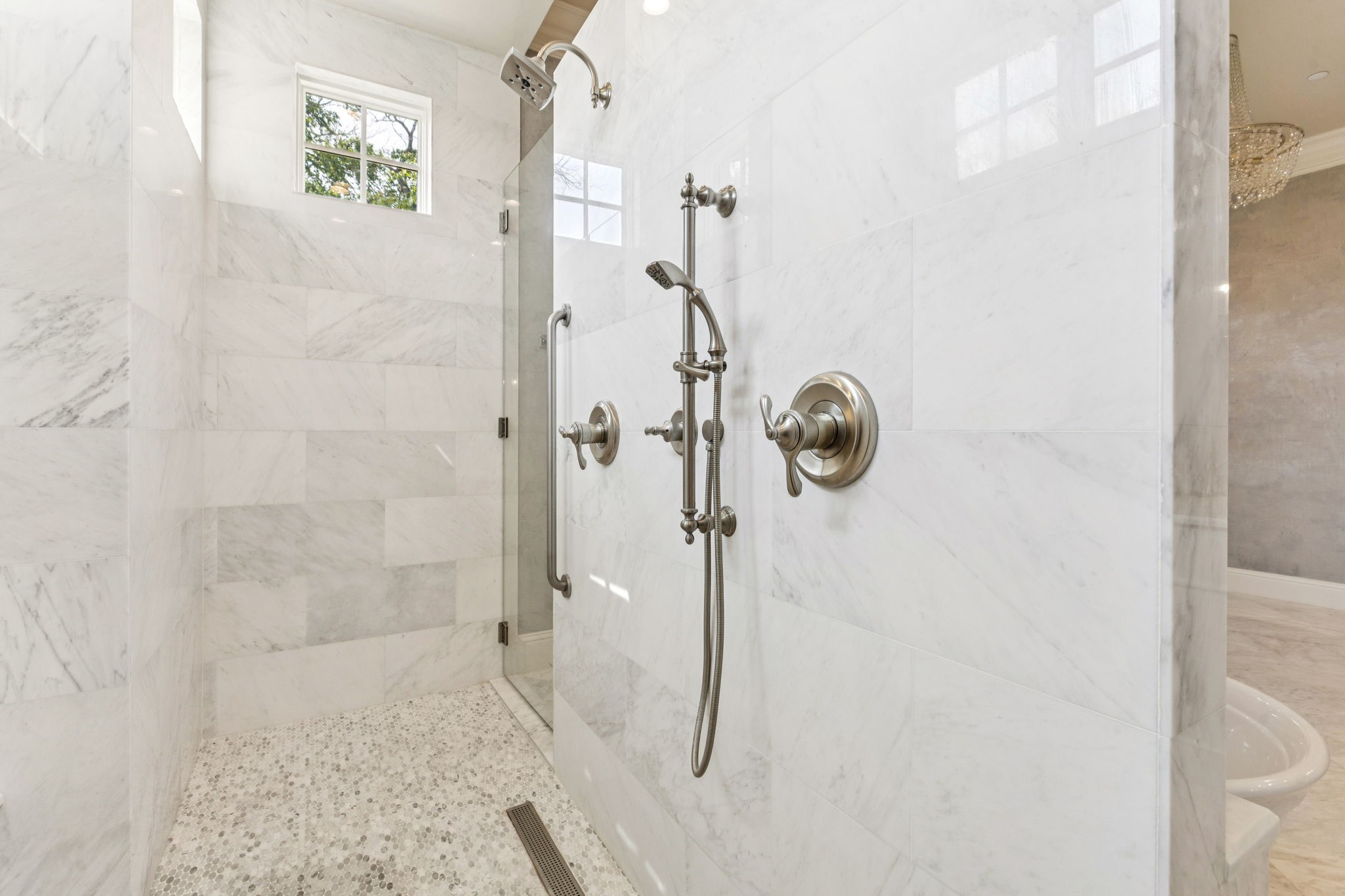 1806 Scenic Circle