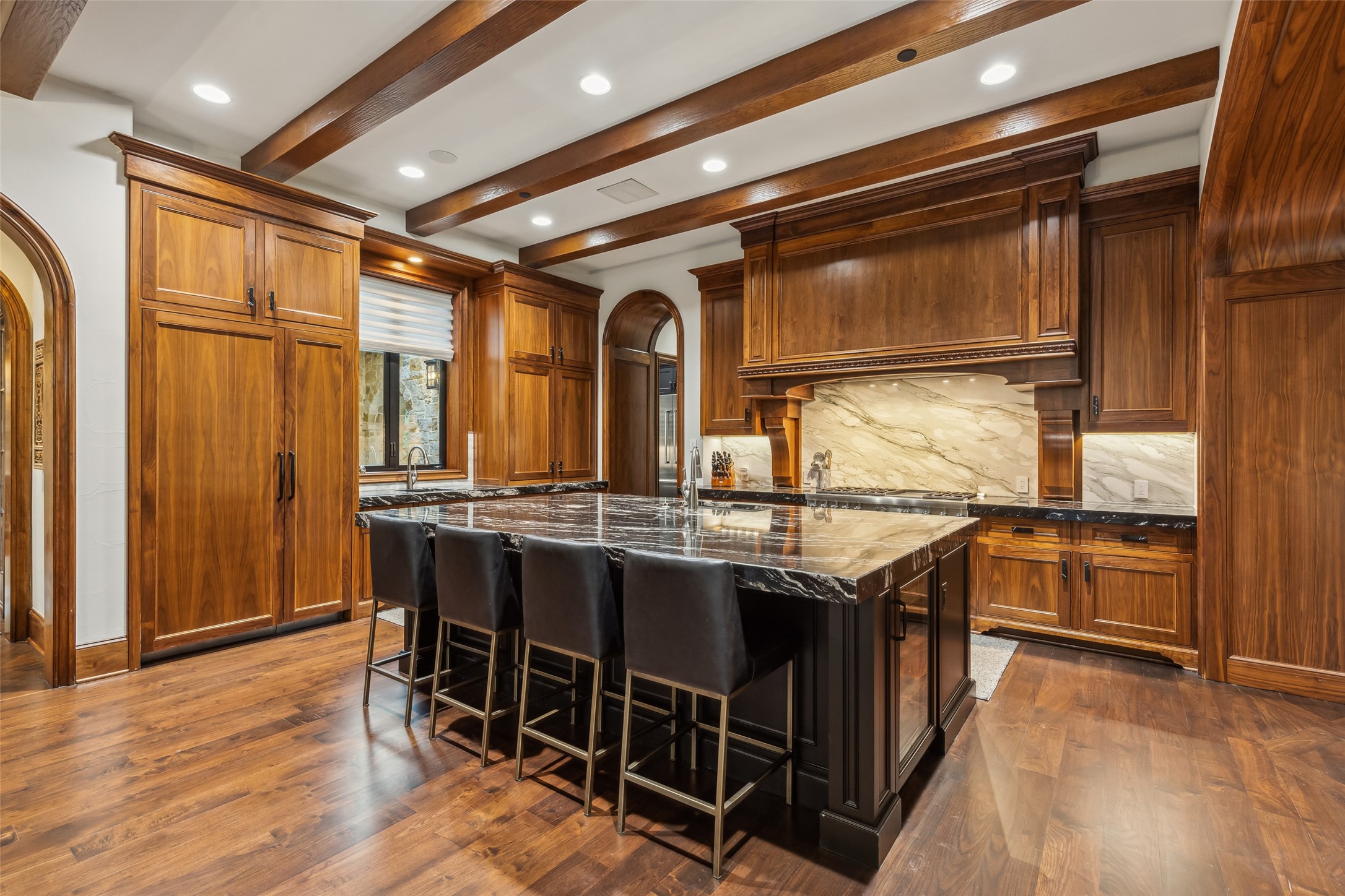 1121 Post Oak Place