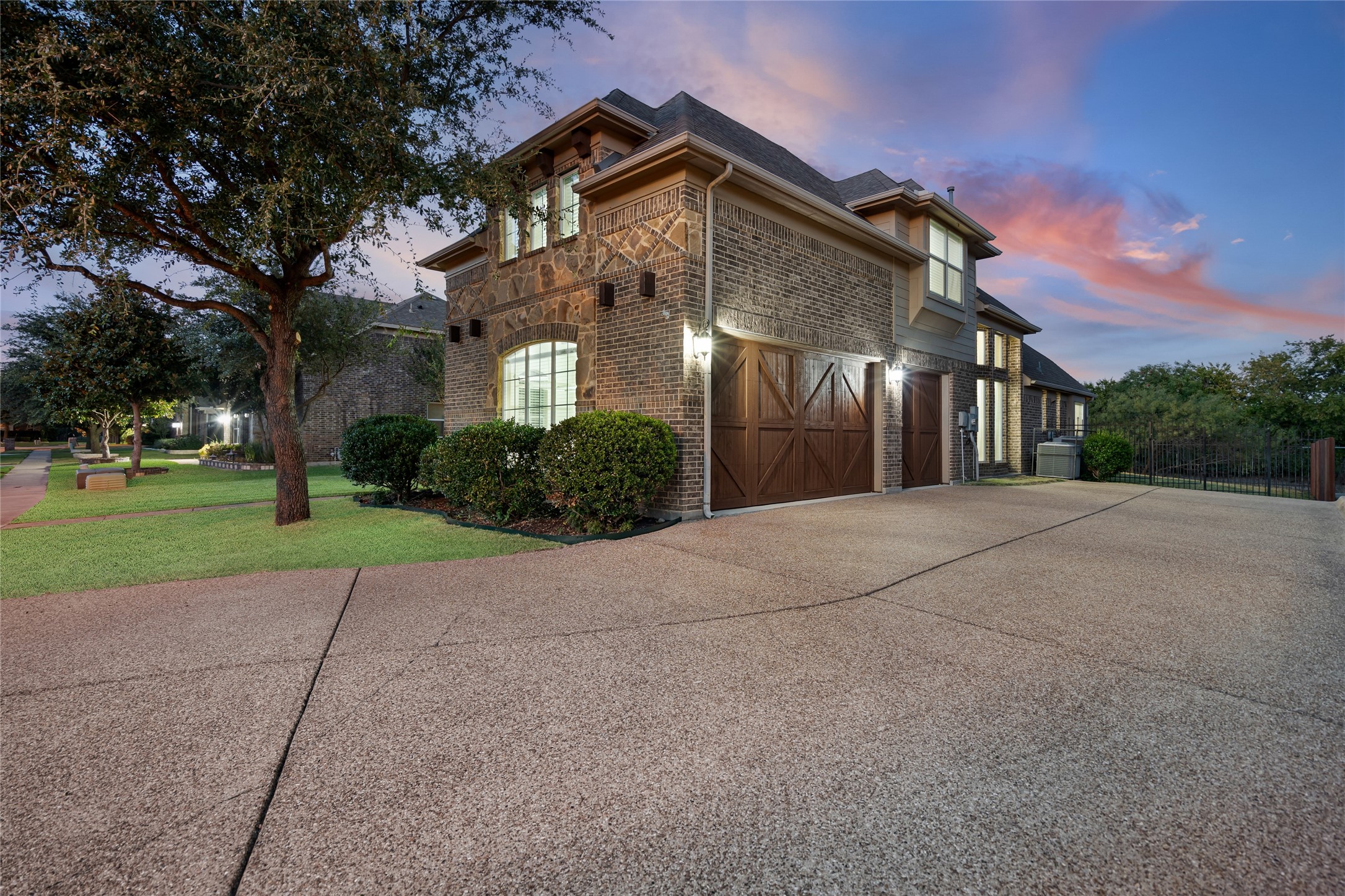 6812 S Fork Drive