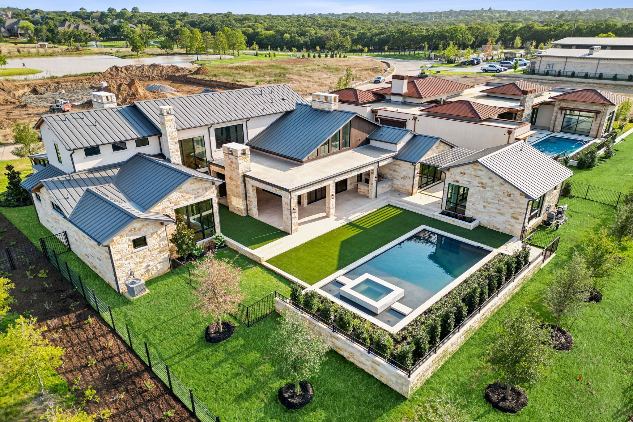 2600 Magnolia Circle