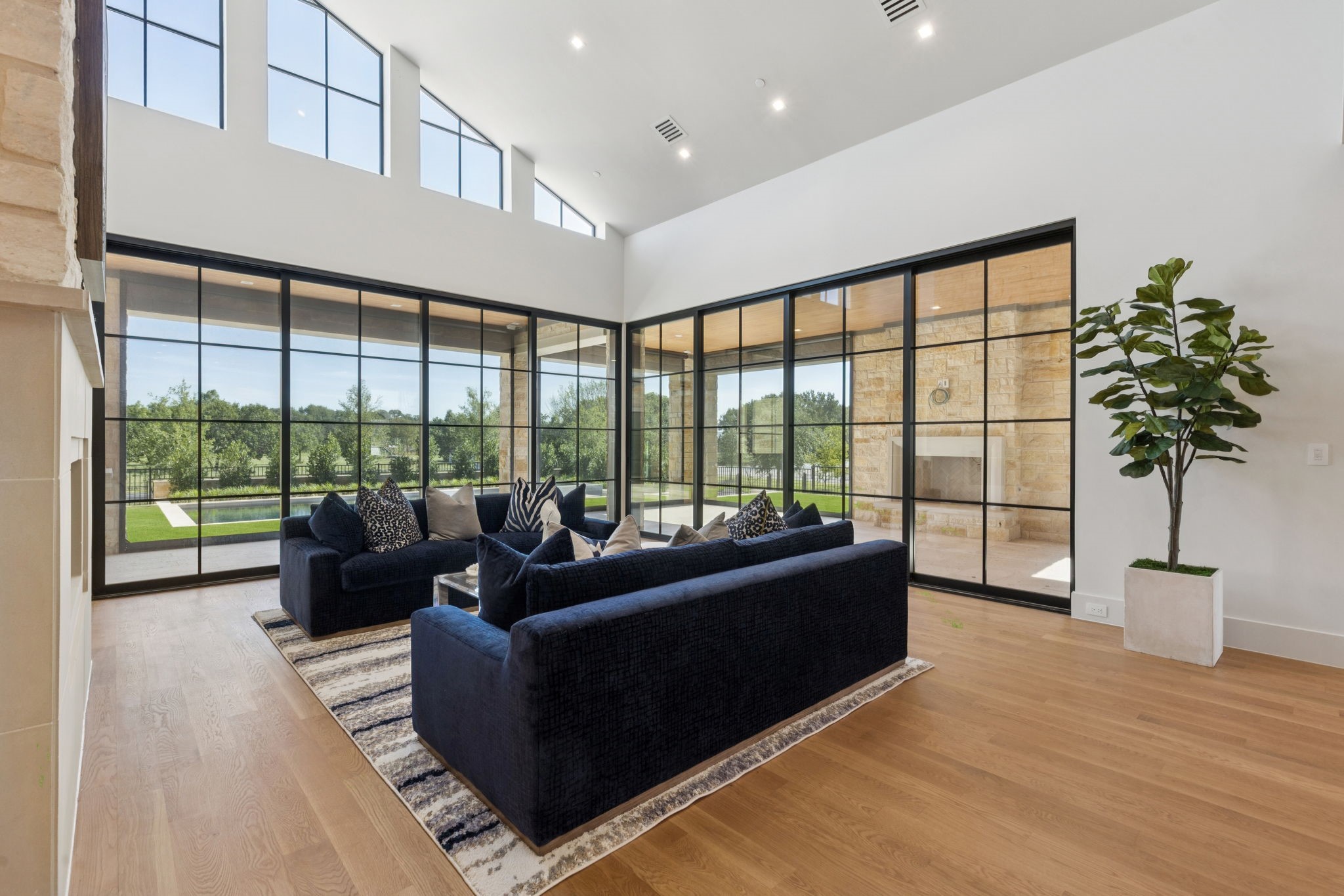 2600 Magnolia Circle