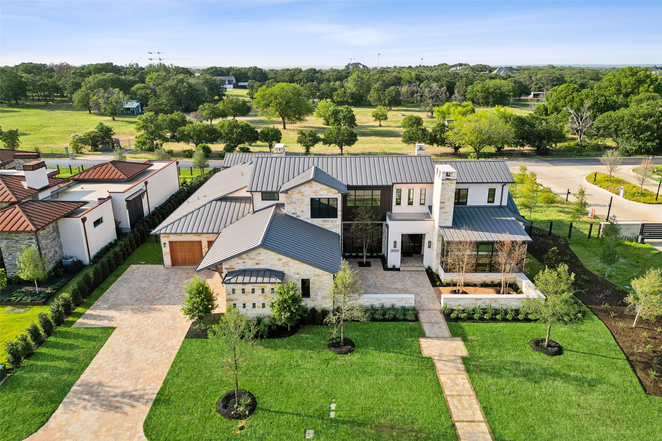 2600 Magnolia Circle