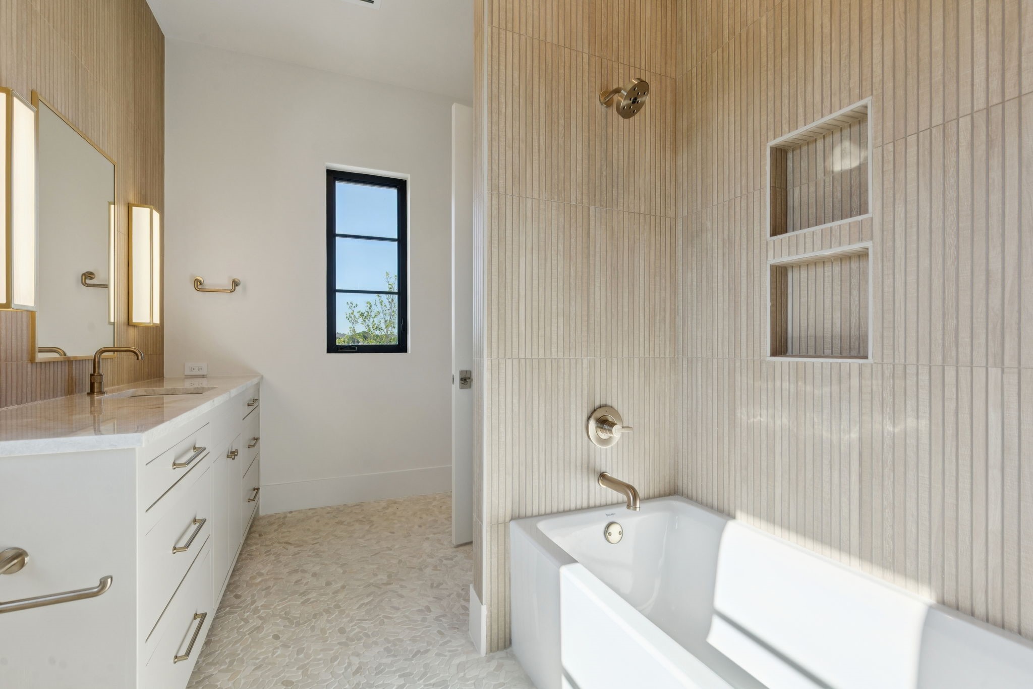 2600 Magnolia Circle