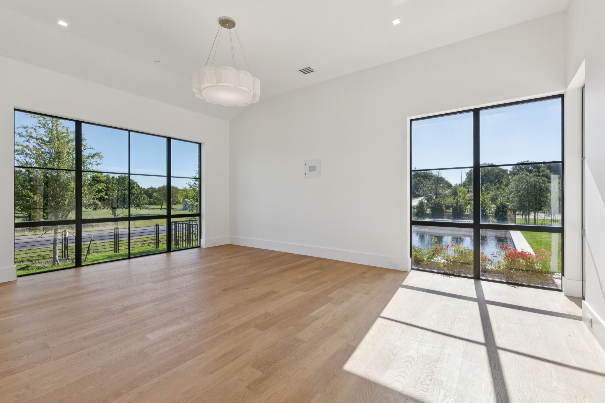 2600 Magnolia Circle