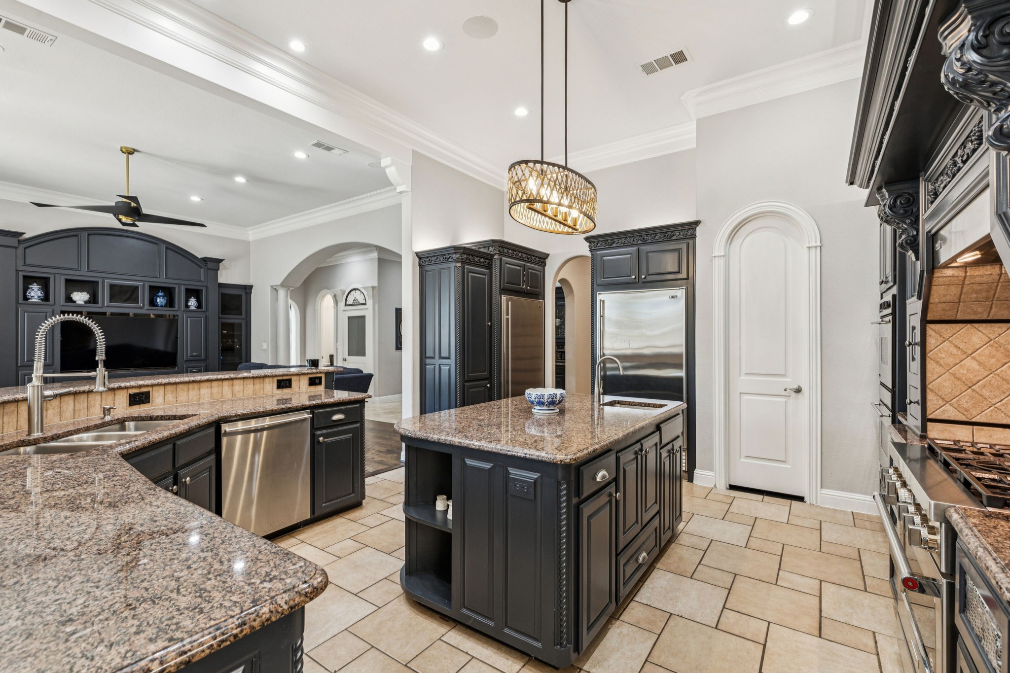 351 S White Chapel Boulevard