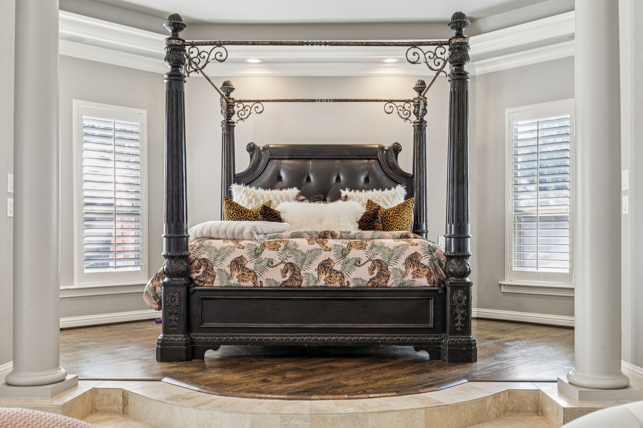 351 S White Chapel Boulevard