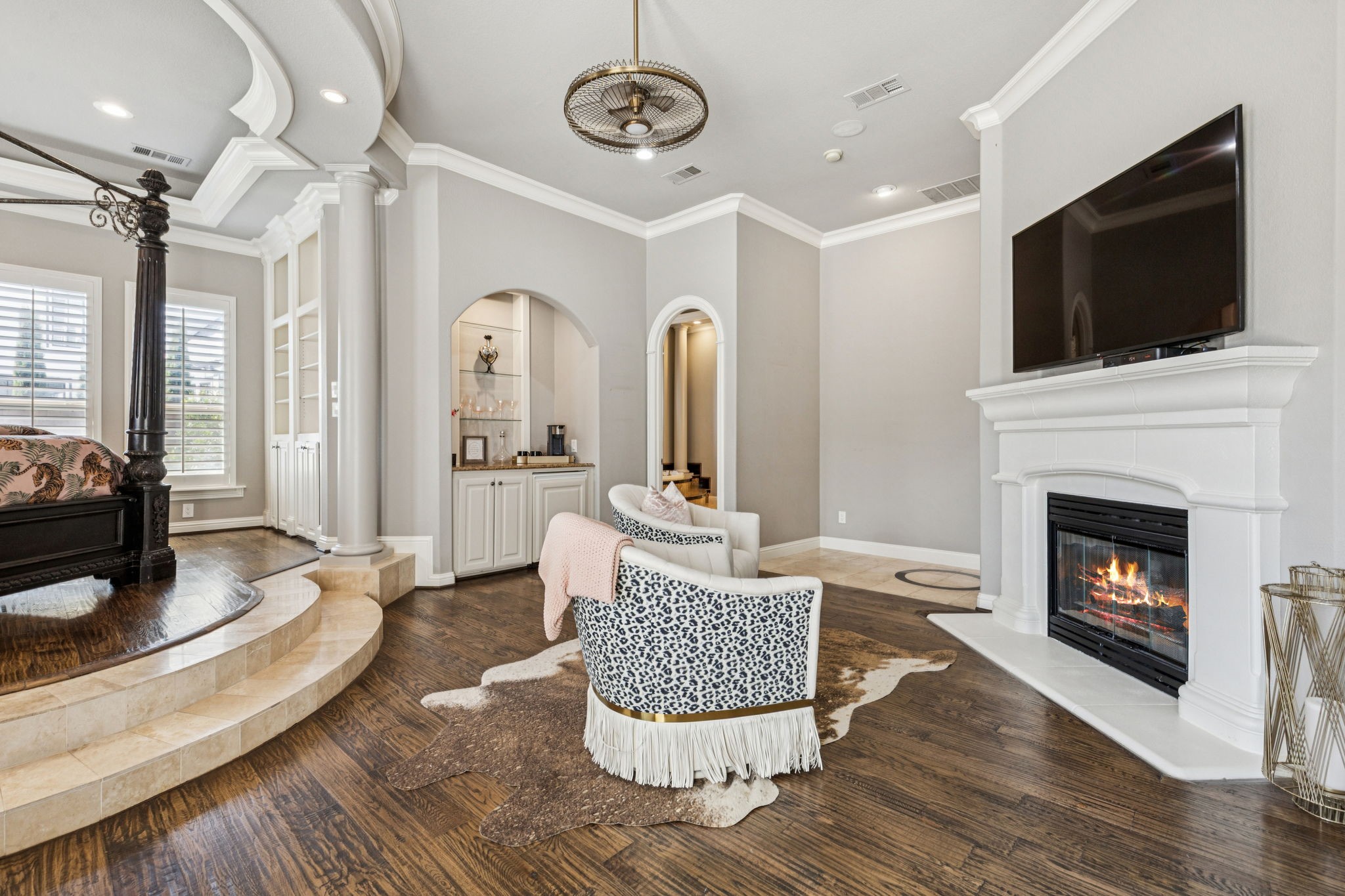 351 S White Chapel Boulevard