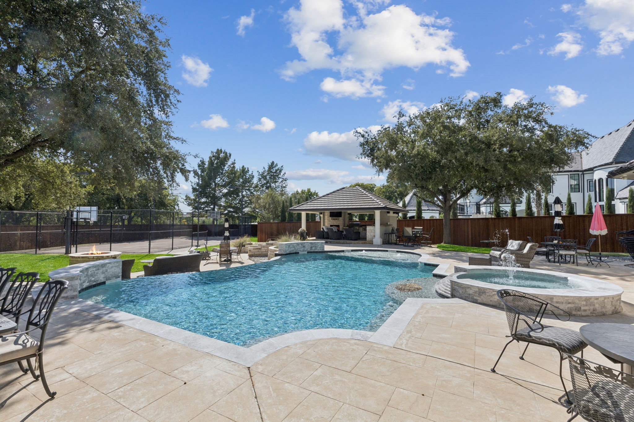 351 S White Chapel Boulevard