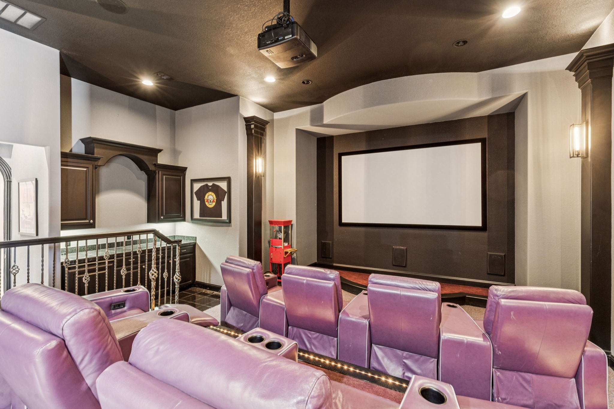 351 S White Chapel Boulevard