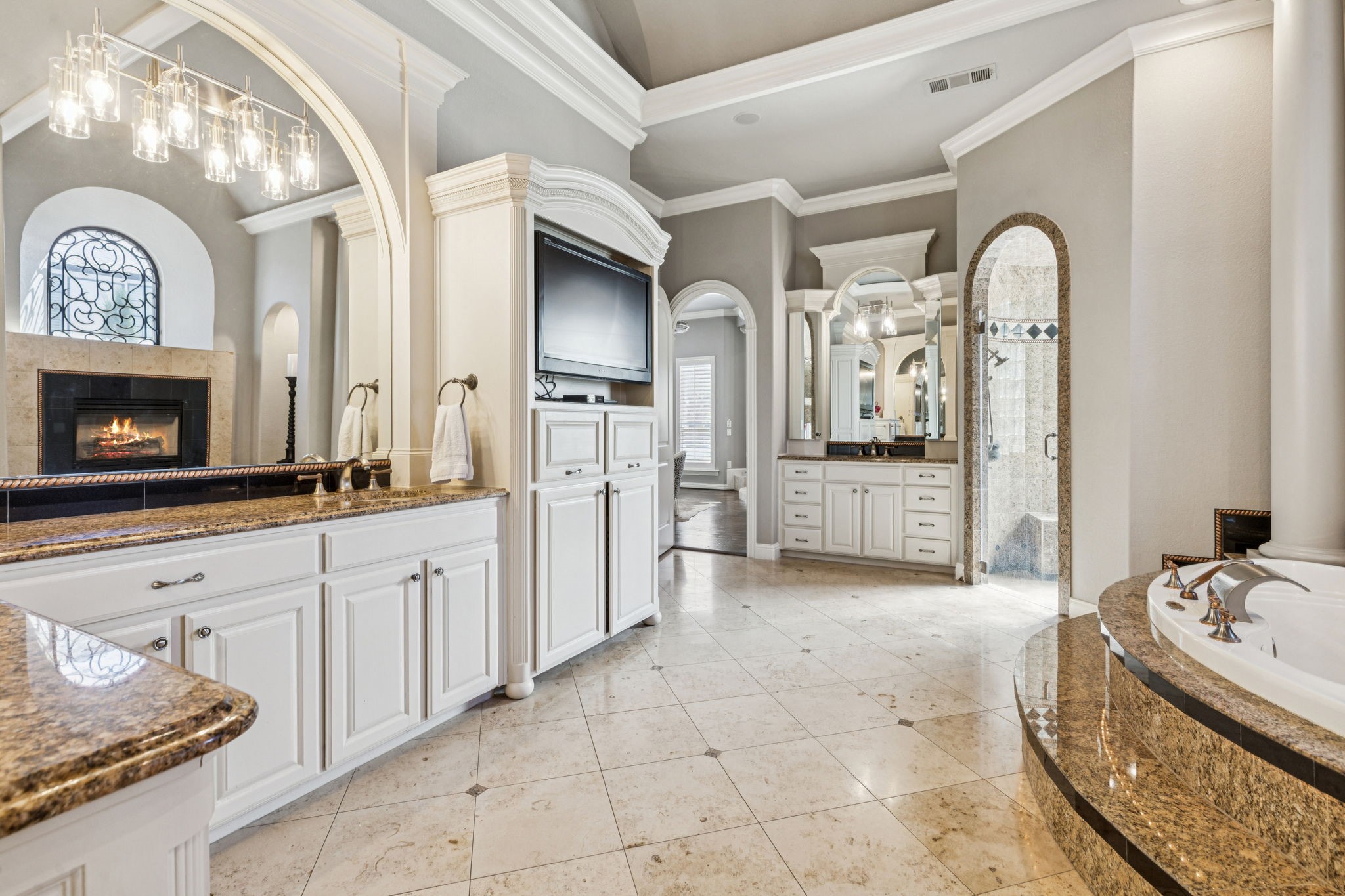 351 S White Chapel Boulevard