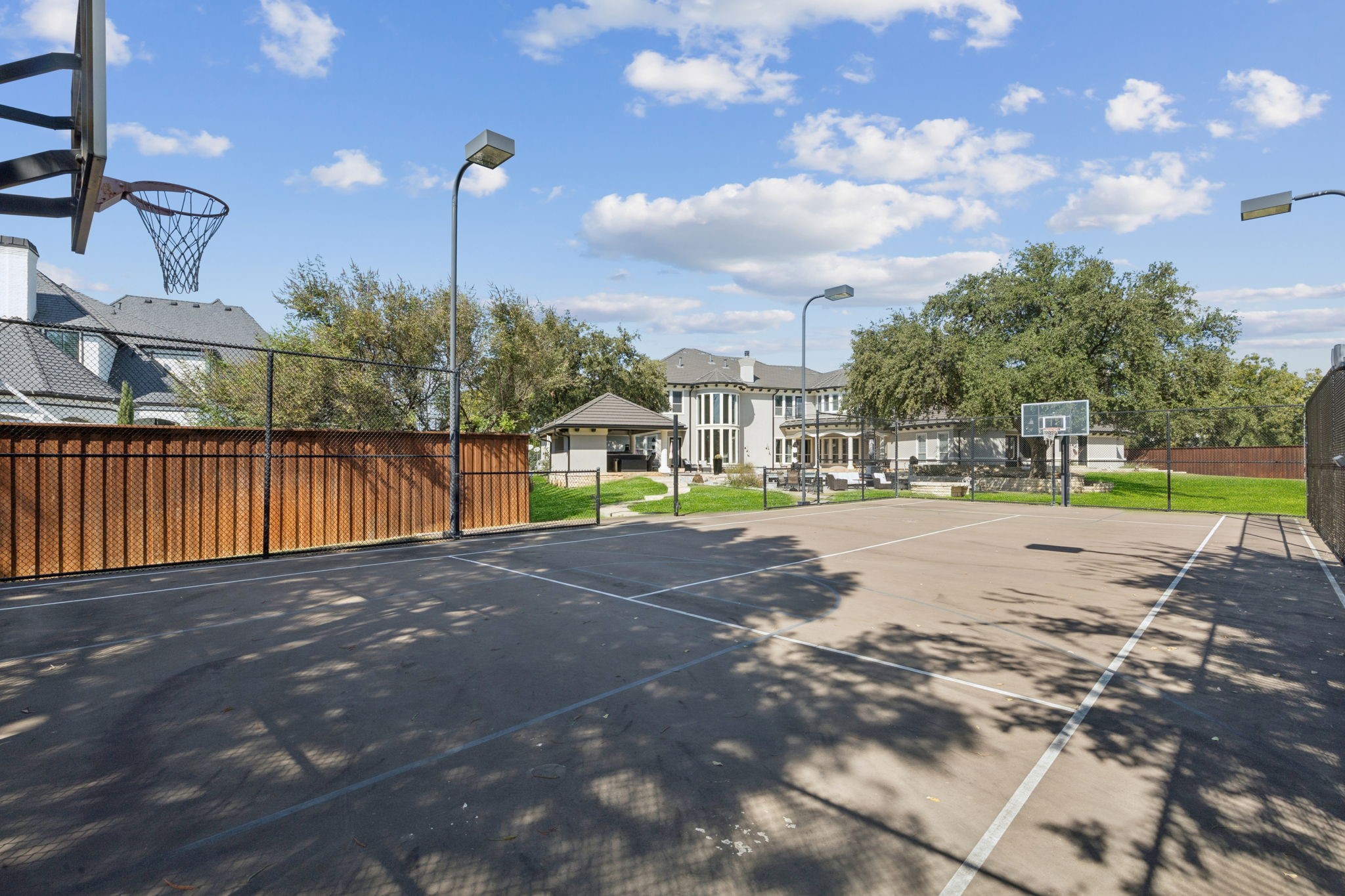 351 S White Chapel Boulevard