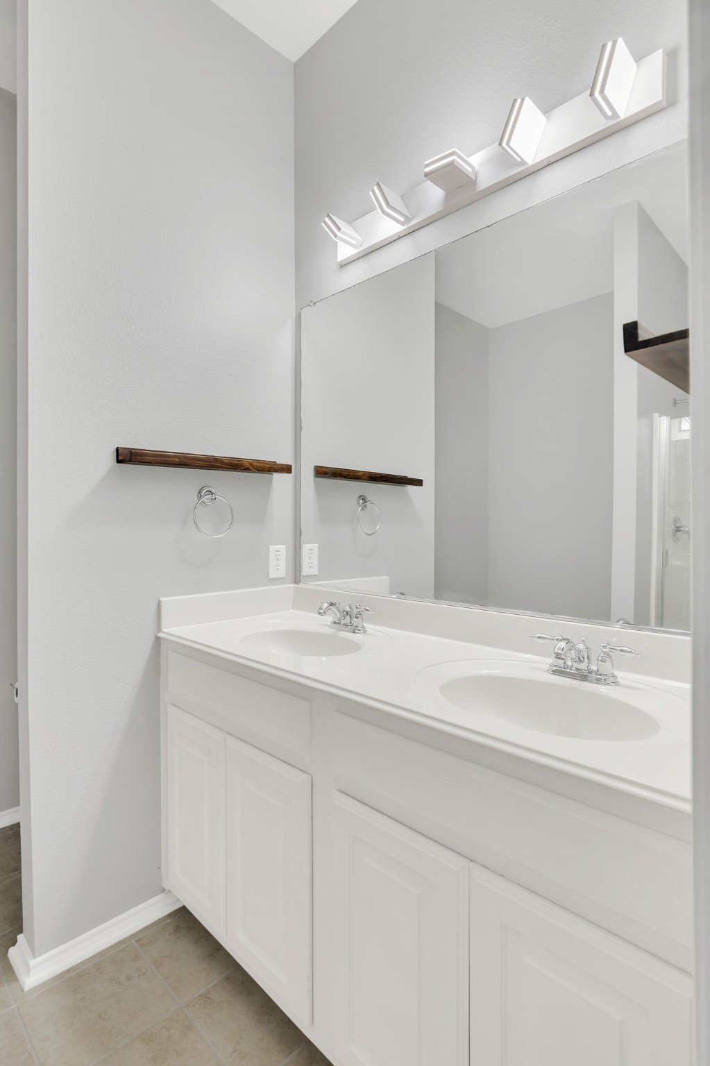 5744 Moon Flower Court