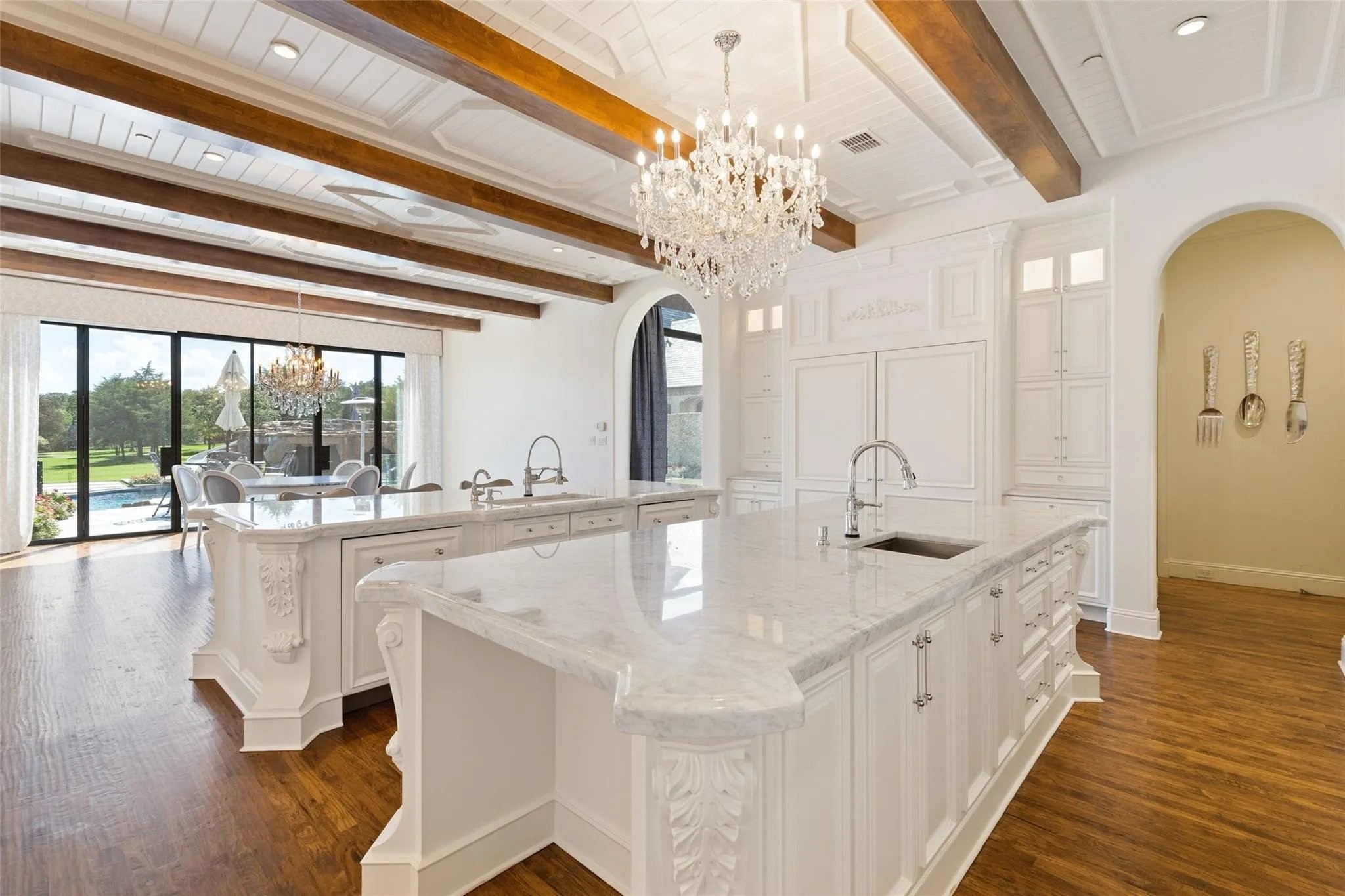 935 W Dove Road