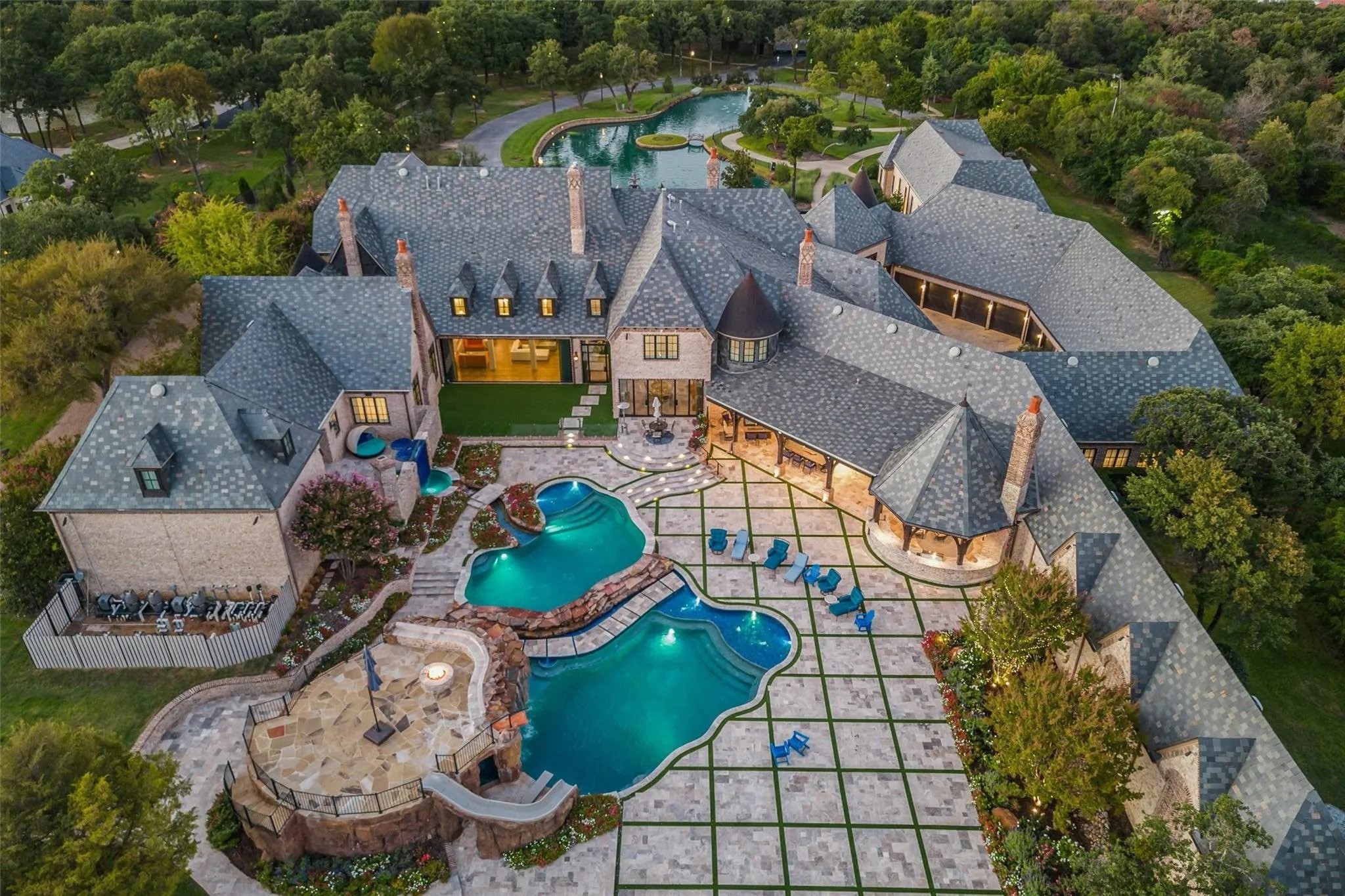 935 W Dove Road