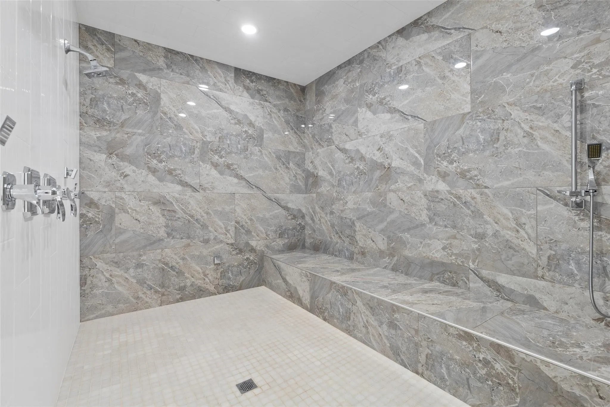 935 W Dove Road