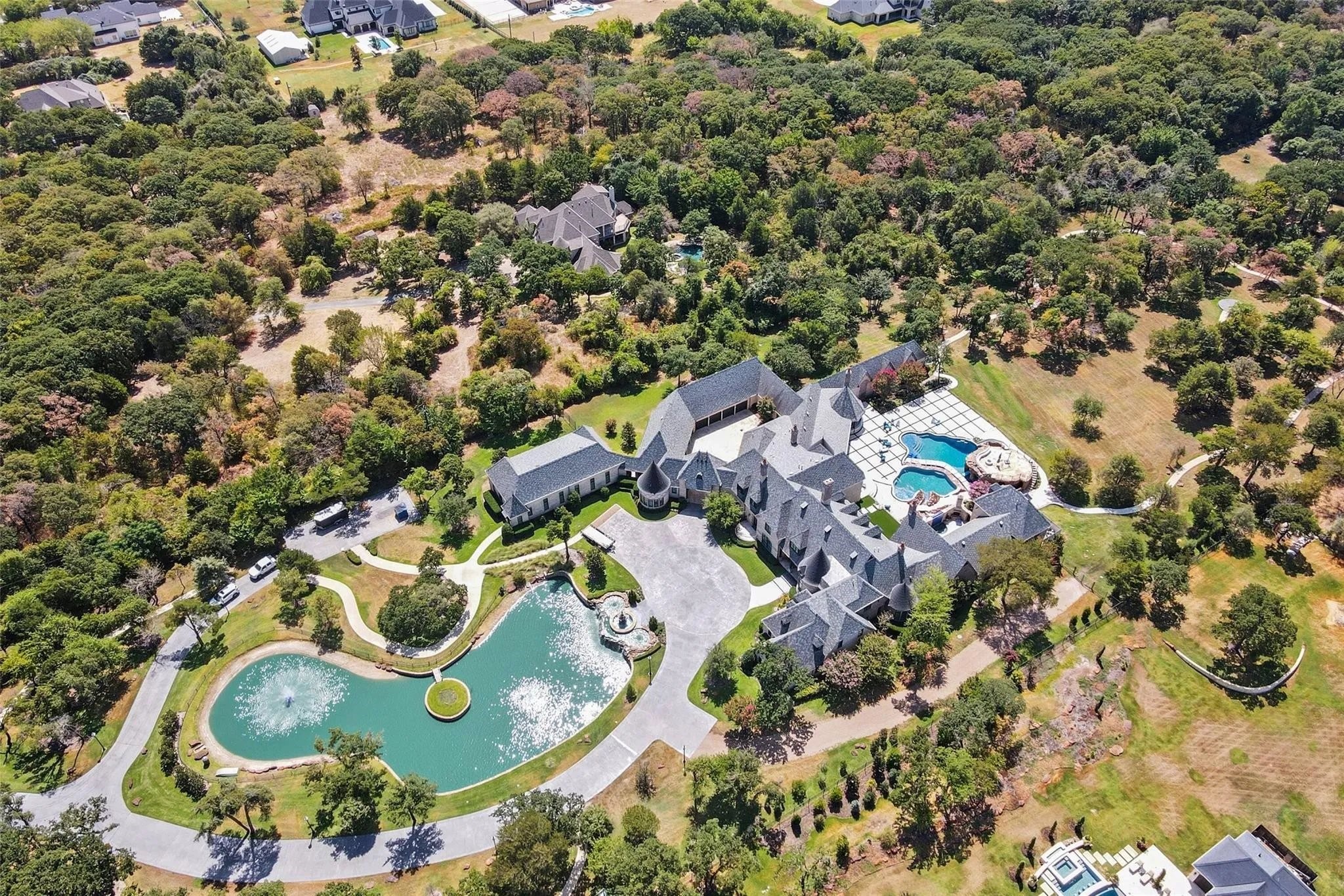 935 W Dove Road