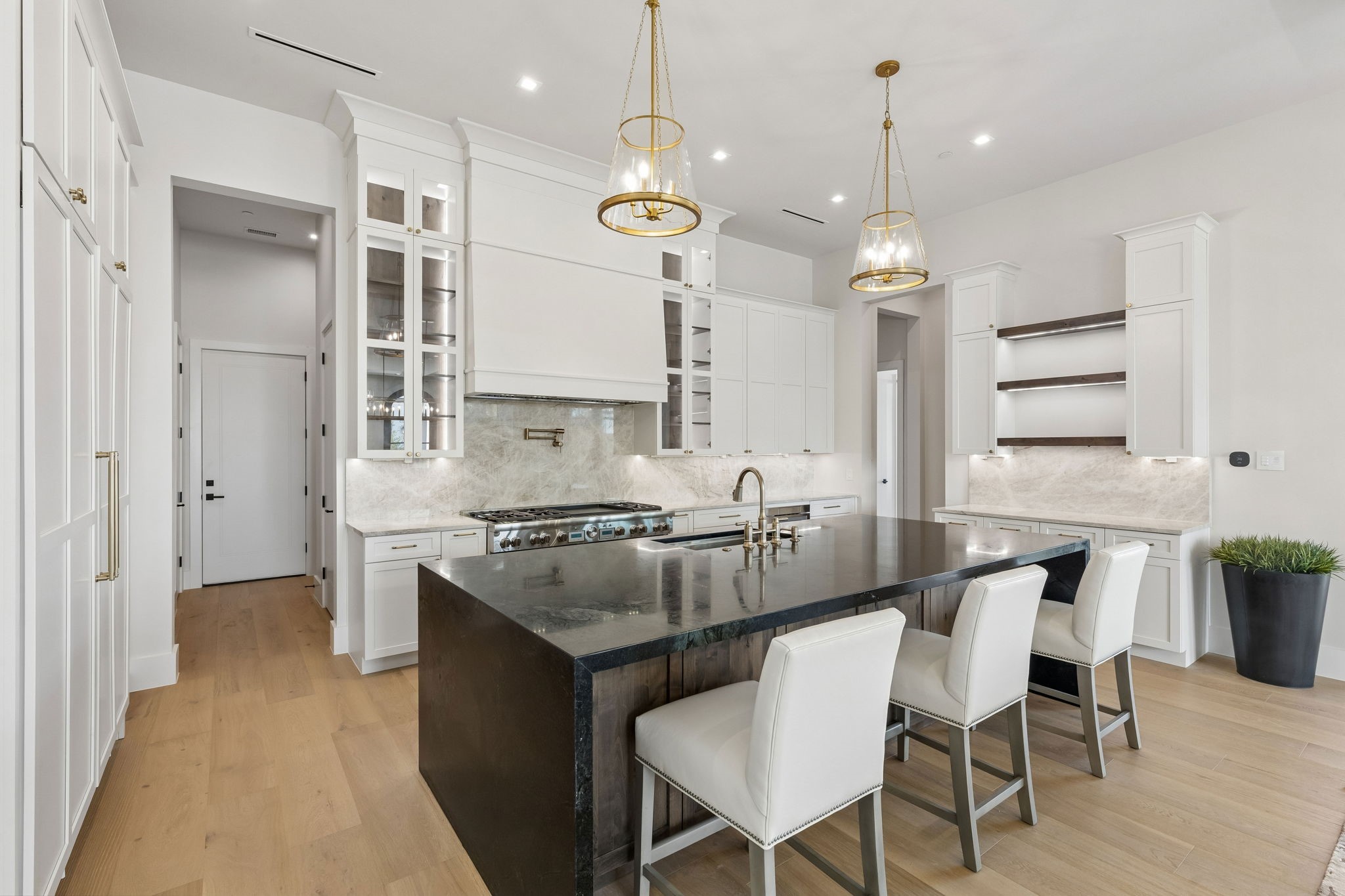 200 Murano Place