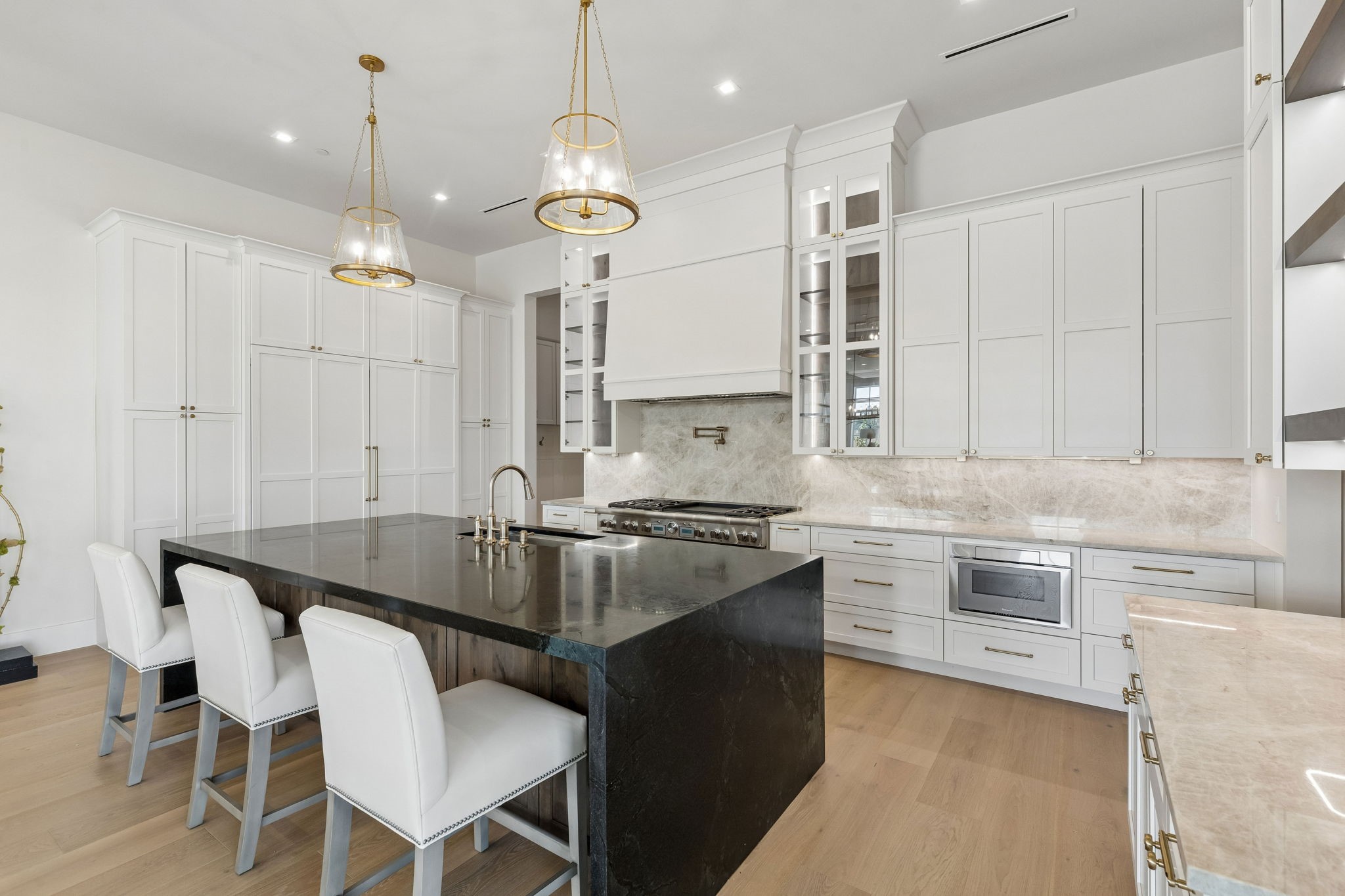 200 Murano Place