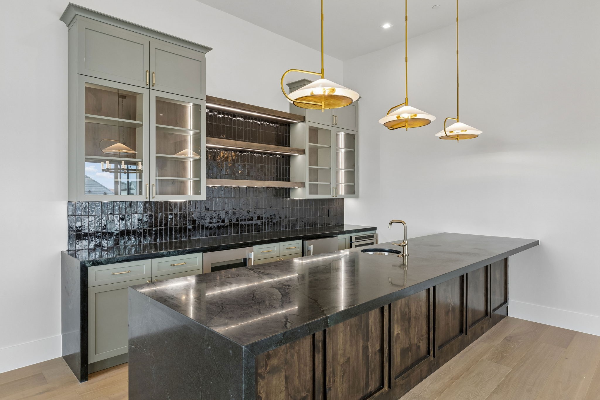 200 Murano Place