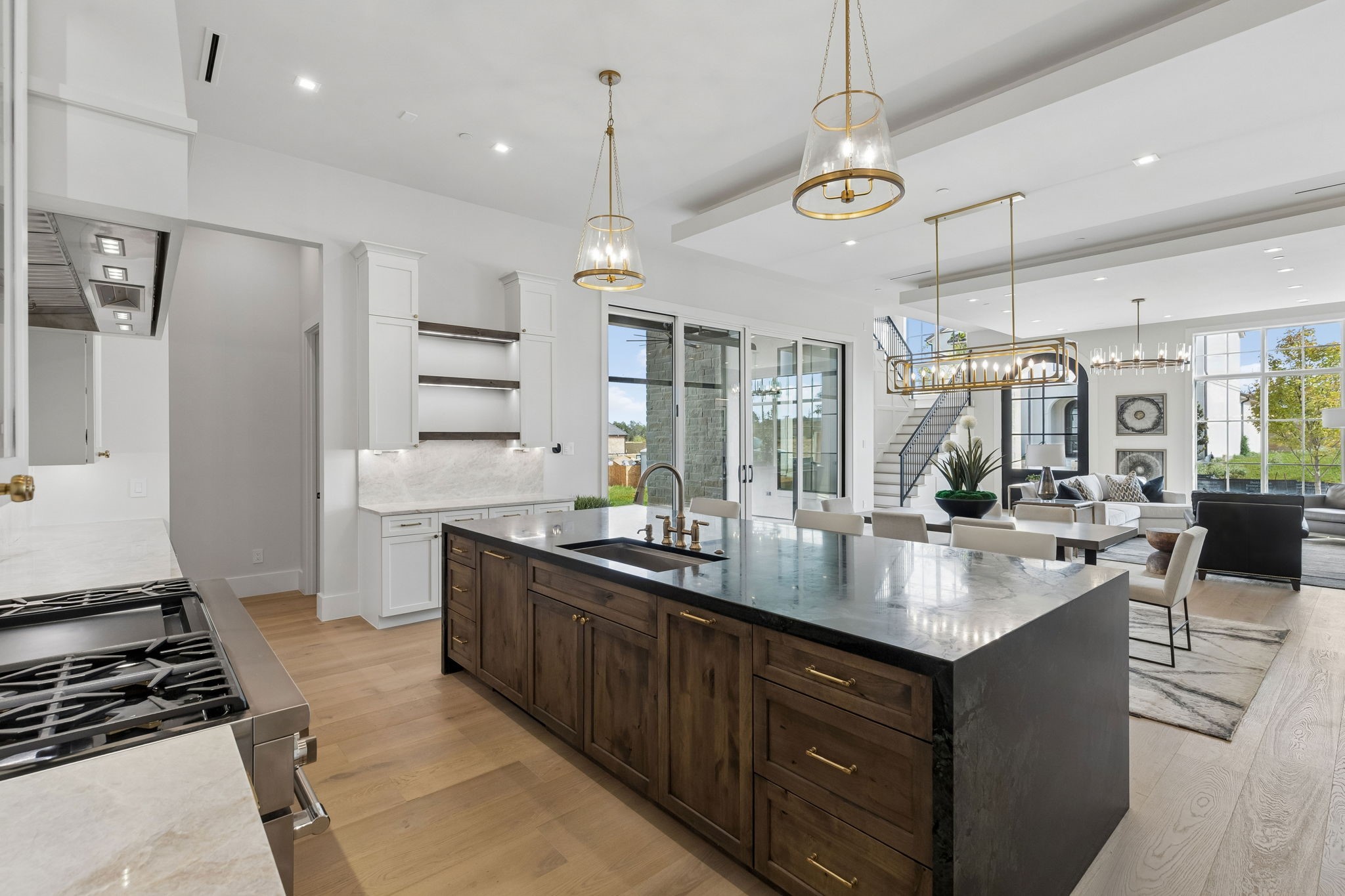 200 Murano Place
