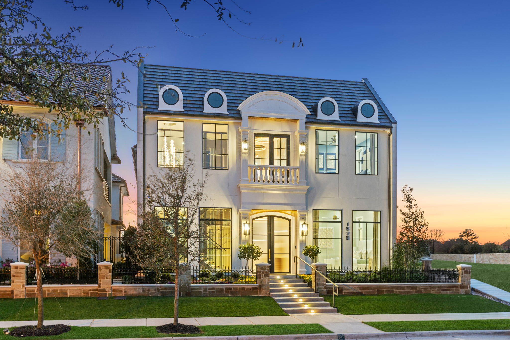 1828 Riviera Lane