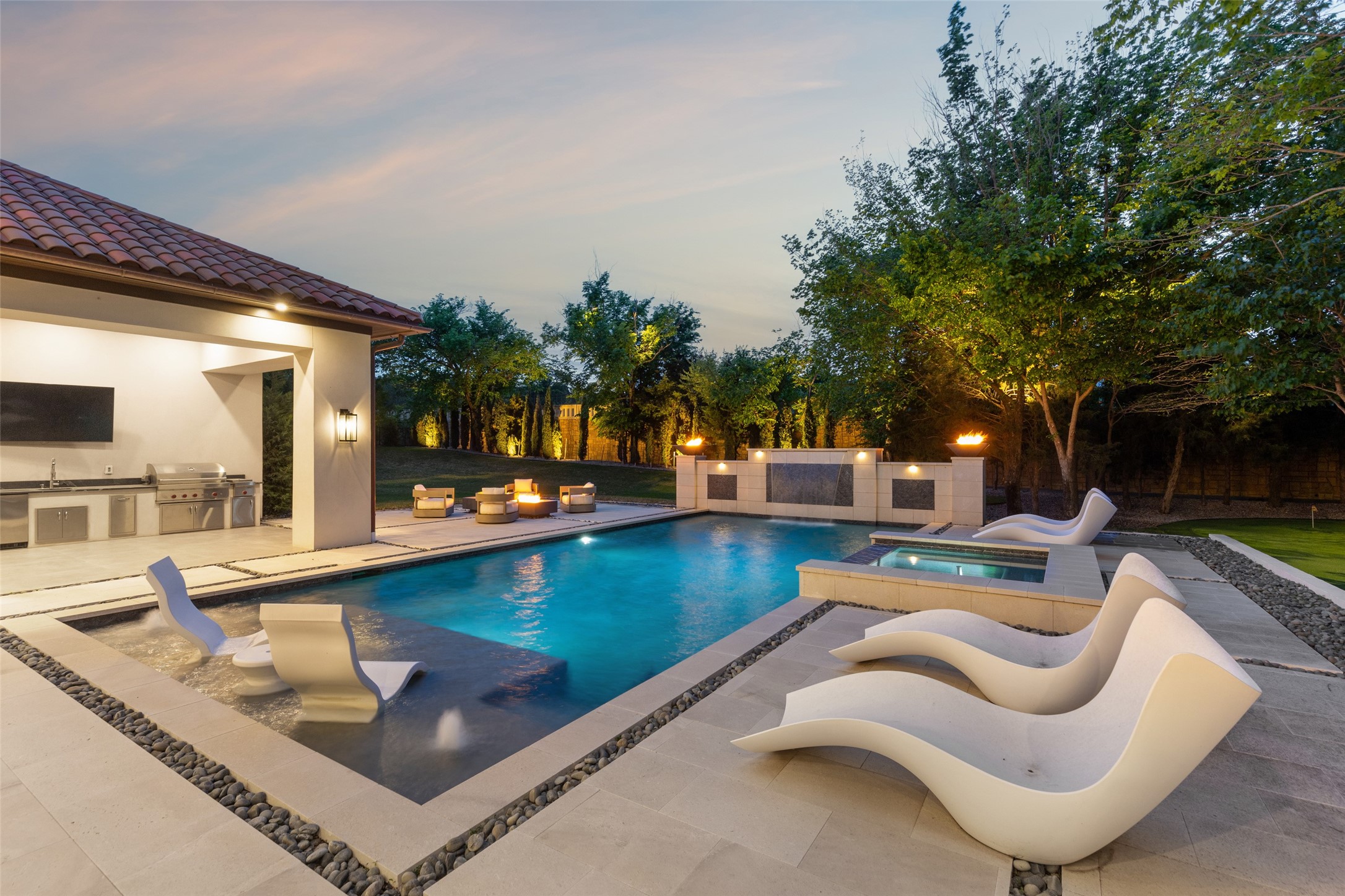 1521 Meandering Way Drive