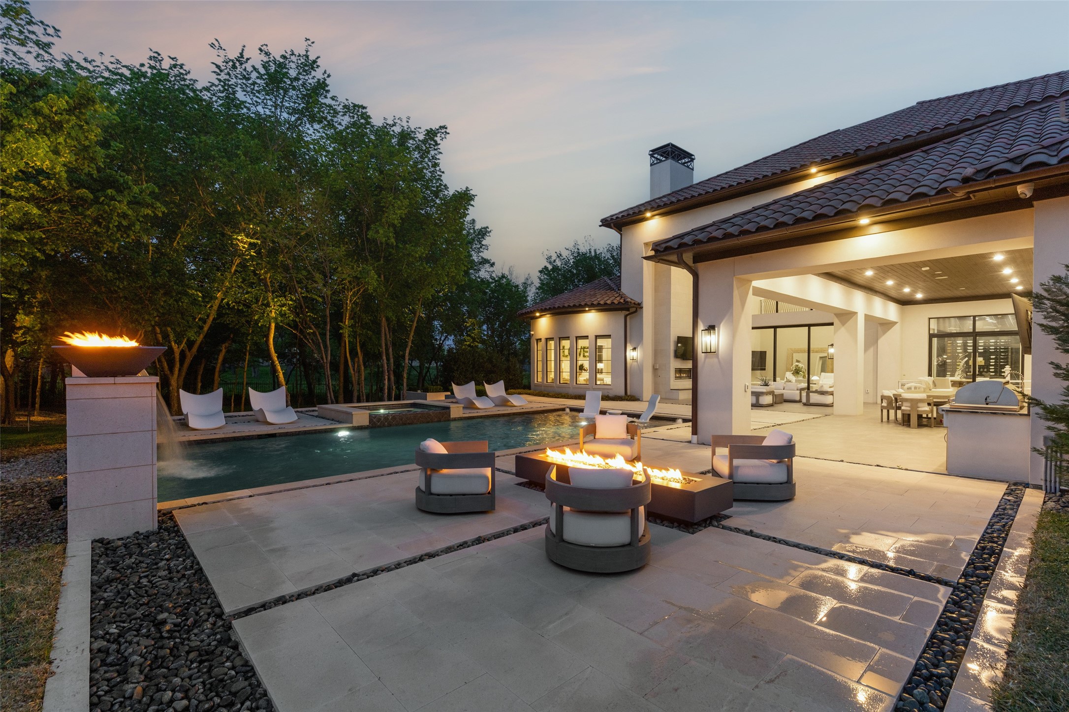 1521 Meandering Way Drive