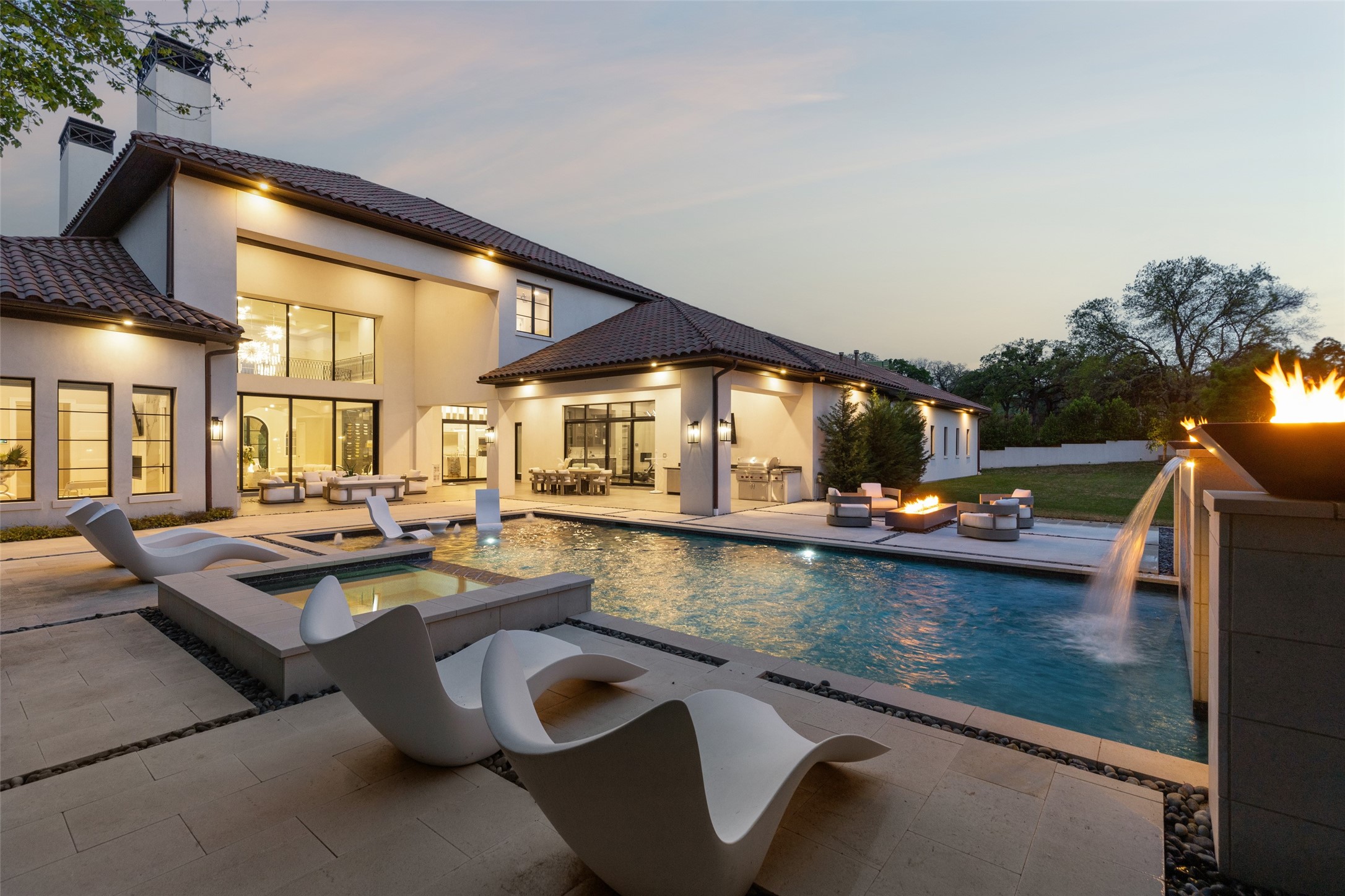 1521 Meandering Way Drive