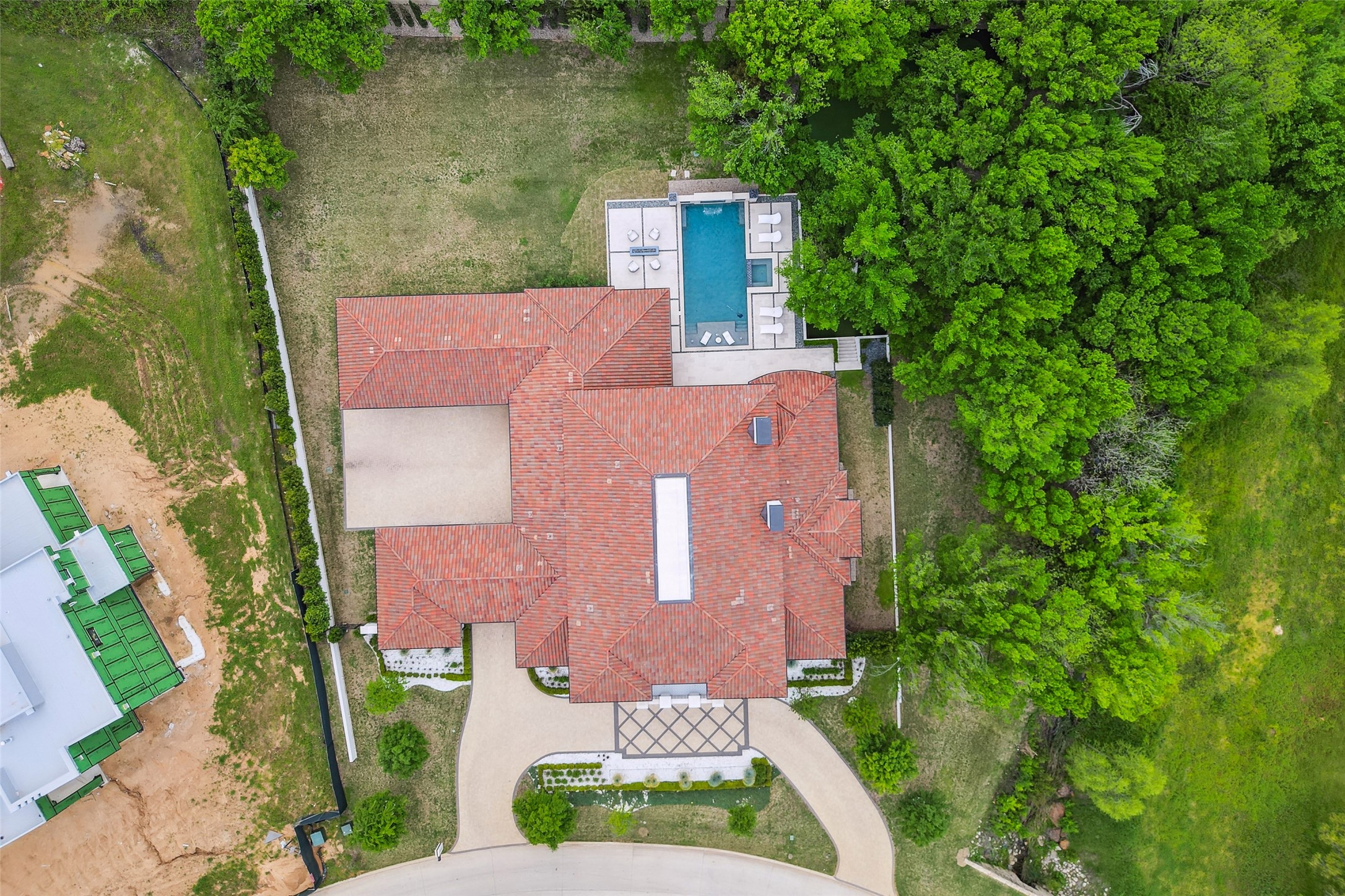 1521 Meandering Way Drive