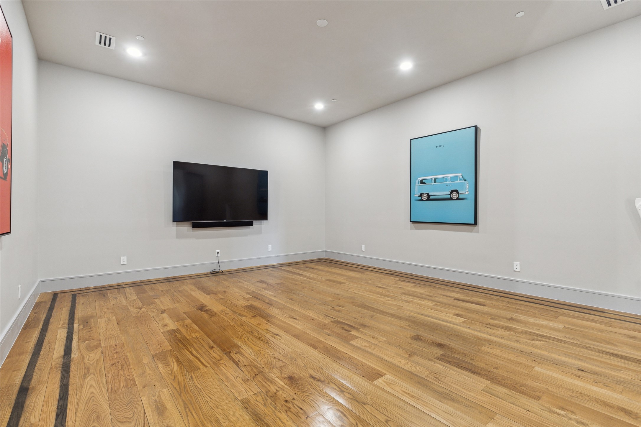 1521 Meandering Way Drive