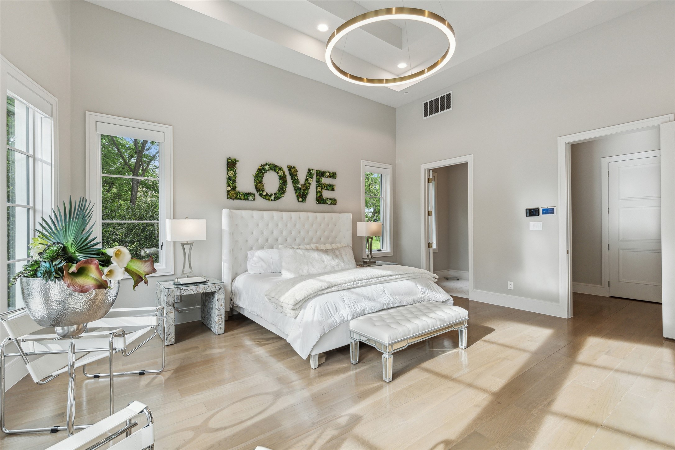 1521 Meandering Way Drive