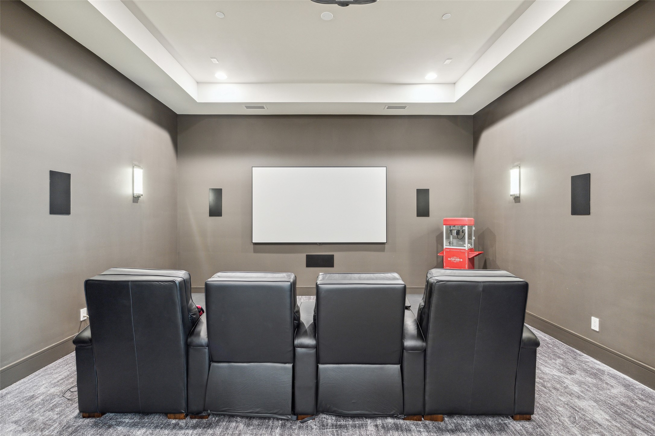 1521 Meandering Way Drive