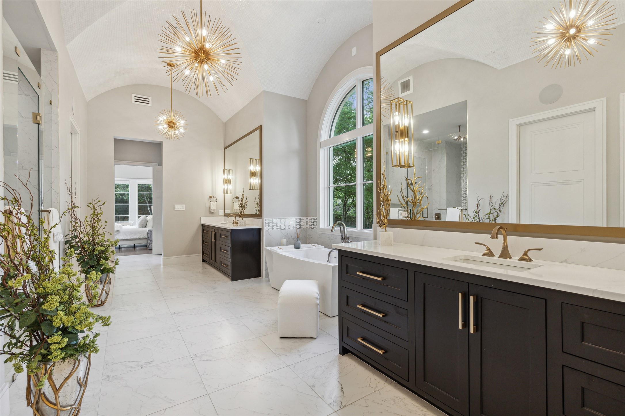 1521 Meandering Way Drive