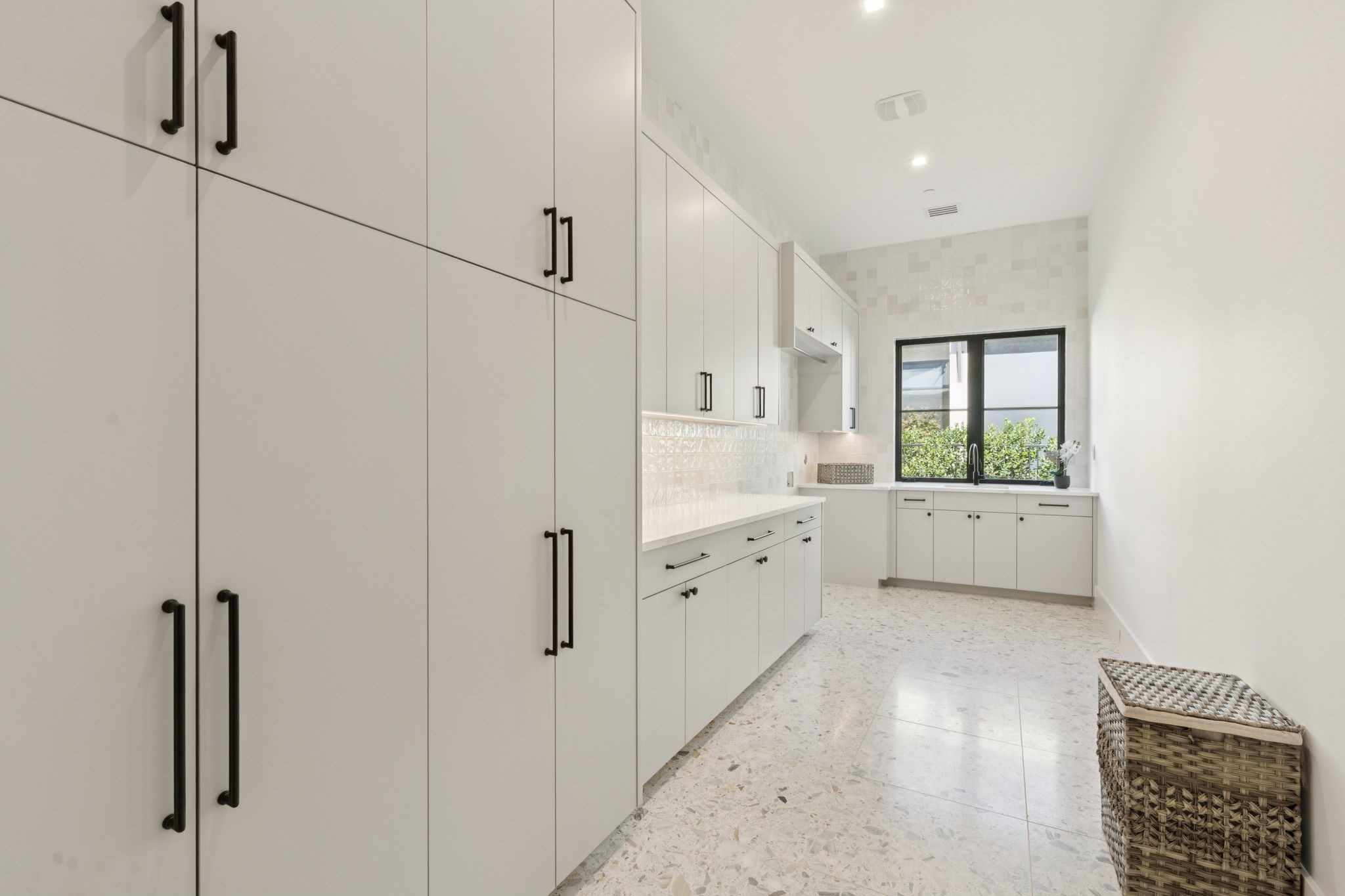 2600 Magnolia Circle