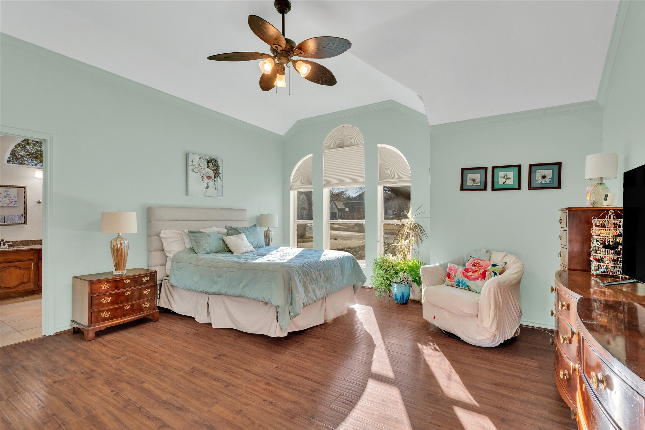 4019 Whitby Lane